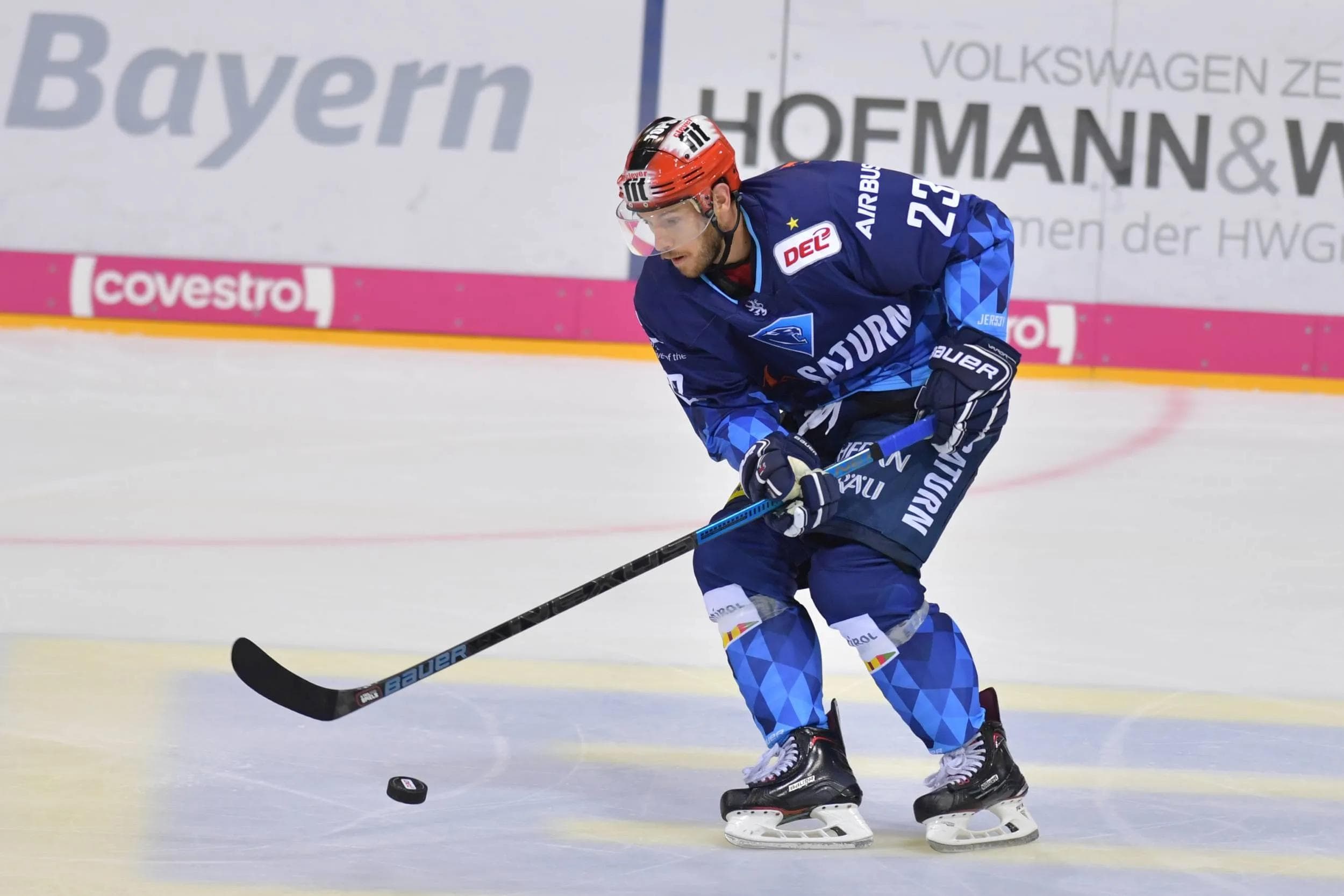 Die Panther um Maury Edwards wollen gegen Krefeld den ersten Heimsieg der Saison landen. Foto: JT-Presse.de/ Johannes Traub