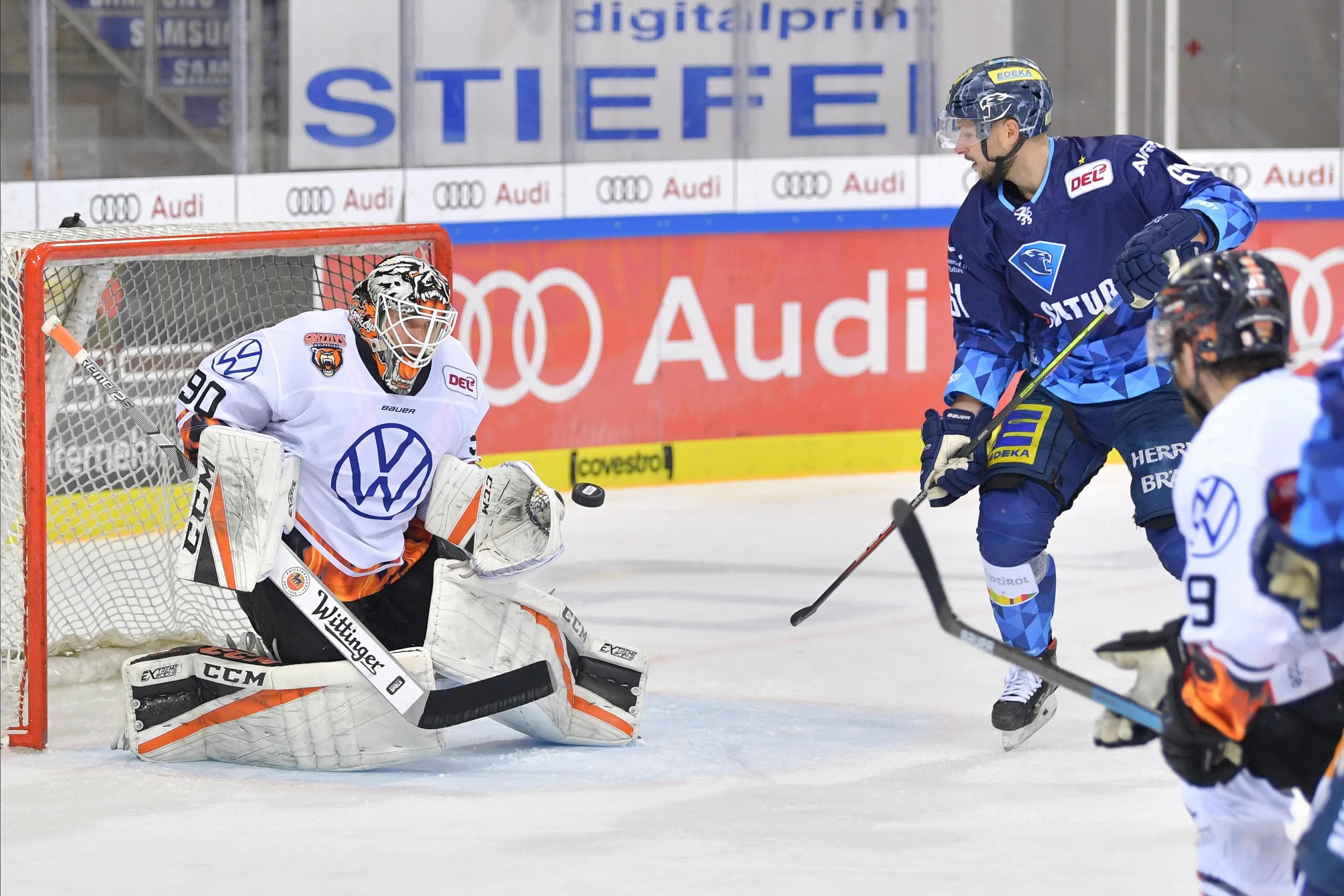 Warmschießen für die erste Playoff-Runde. Panther im letzten Hauptrundenspiel gegen Grizzlys.
Foto: Johannes TRAUB / JT-Presse.de