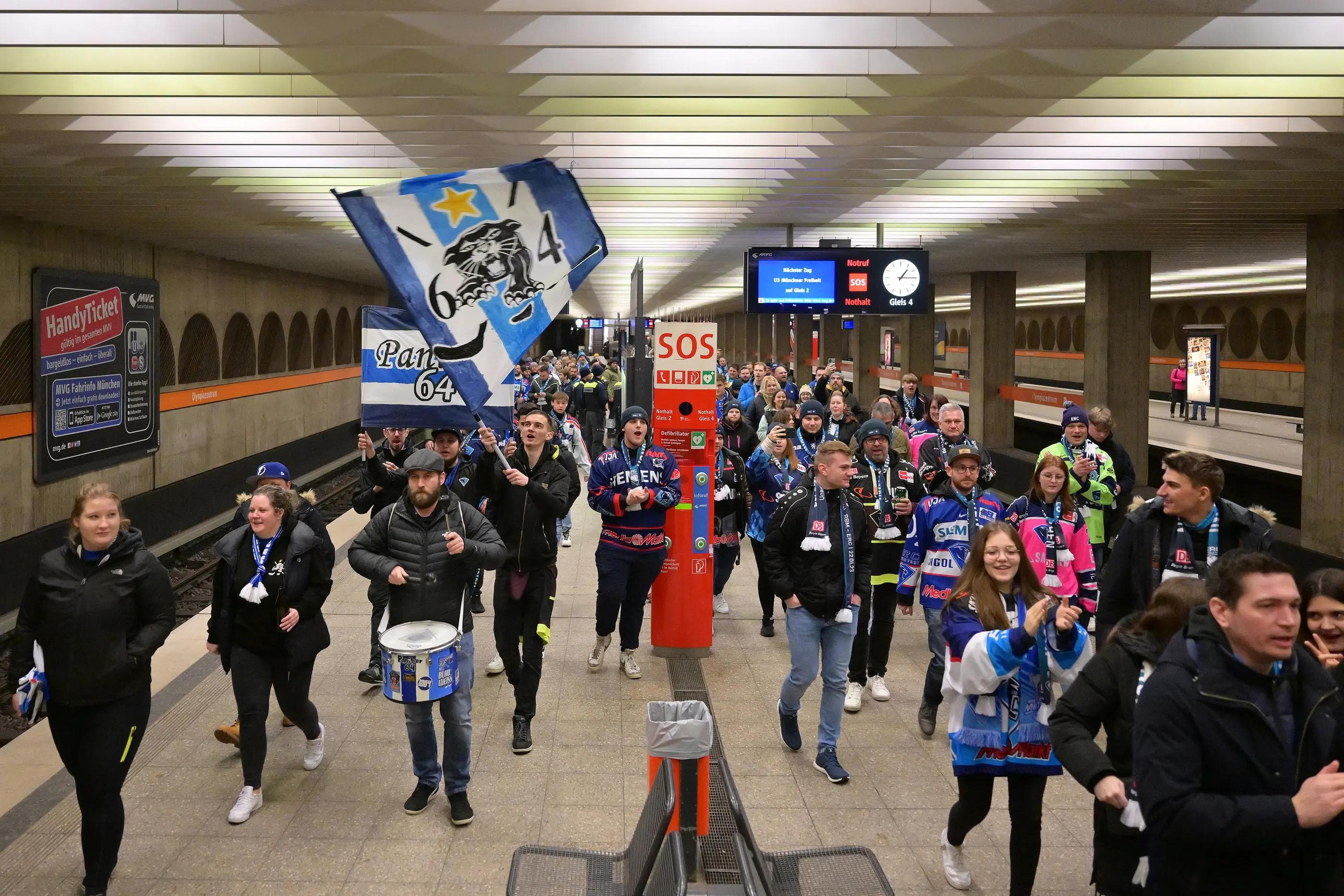 Alle Infos zum DB Regio Bayern Fanzug