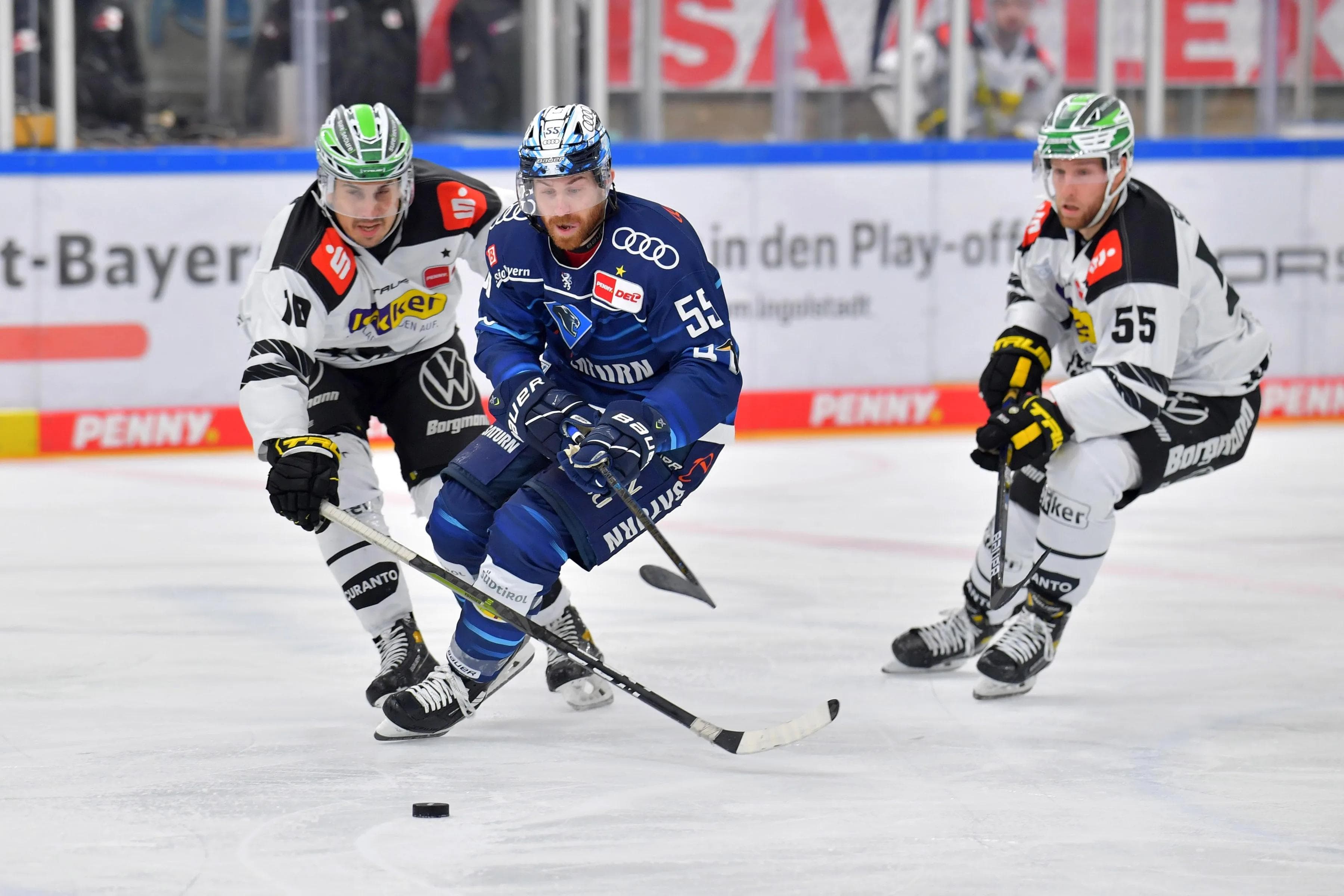 Im letzten Spiel vor der Pause treffen David Warsofsky und die Panther zuhasue auf Krefeld.
Foto: Johannes Traub/JT-Presse.de
