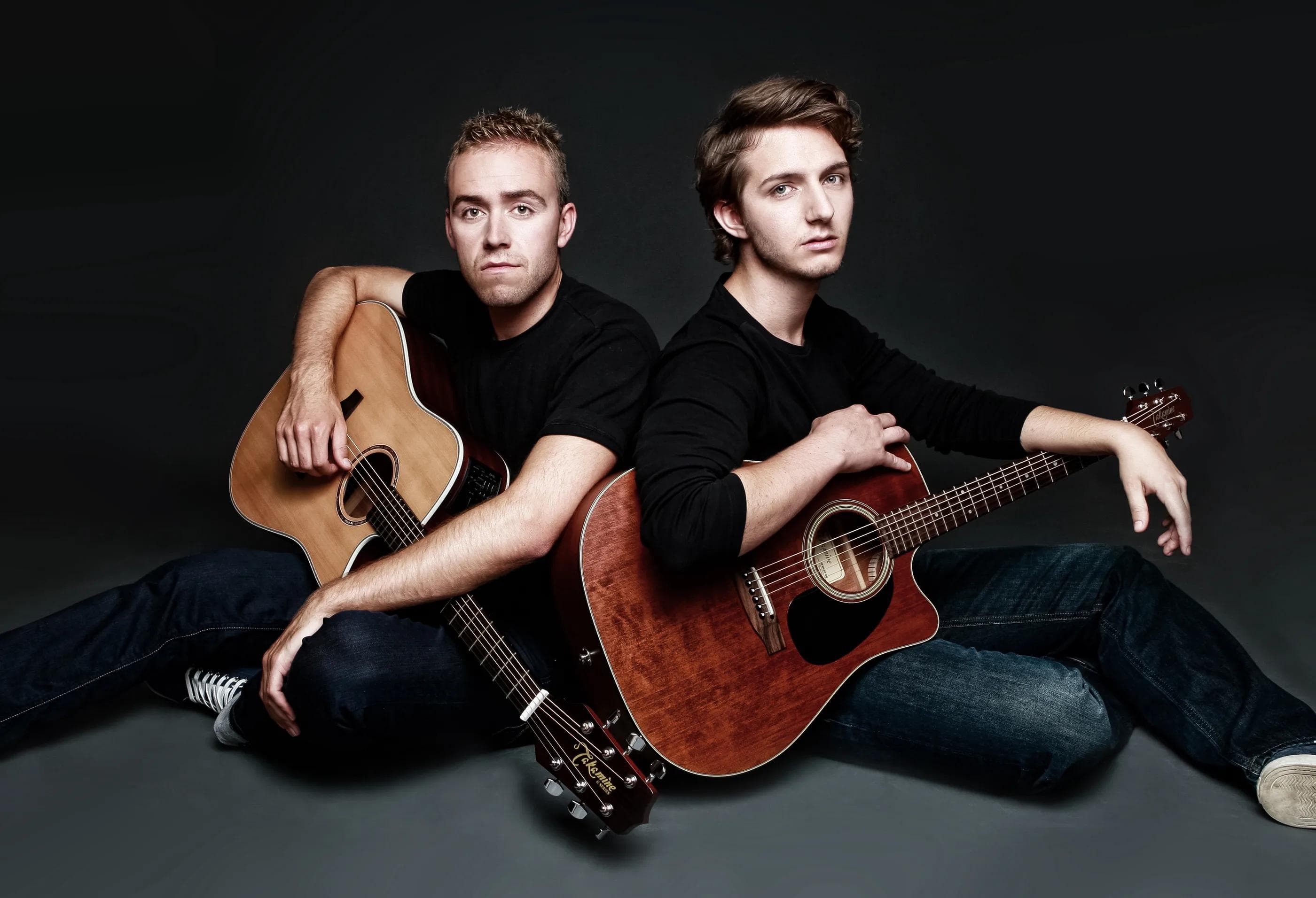 Das Gitarrenduo POEM wird im Eingangsbereich Süd für die musikalische Unterhaltung sorgen...