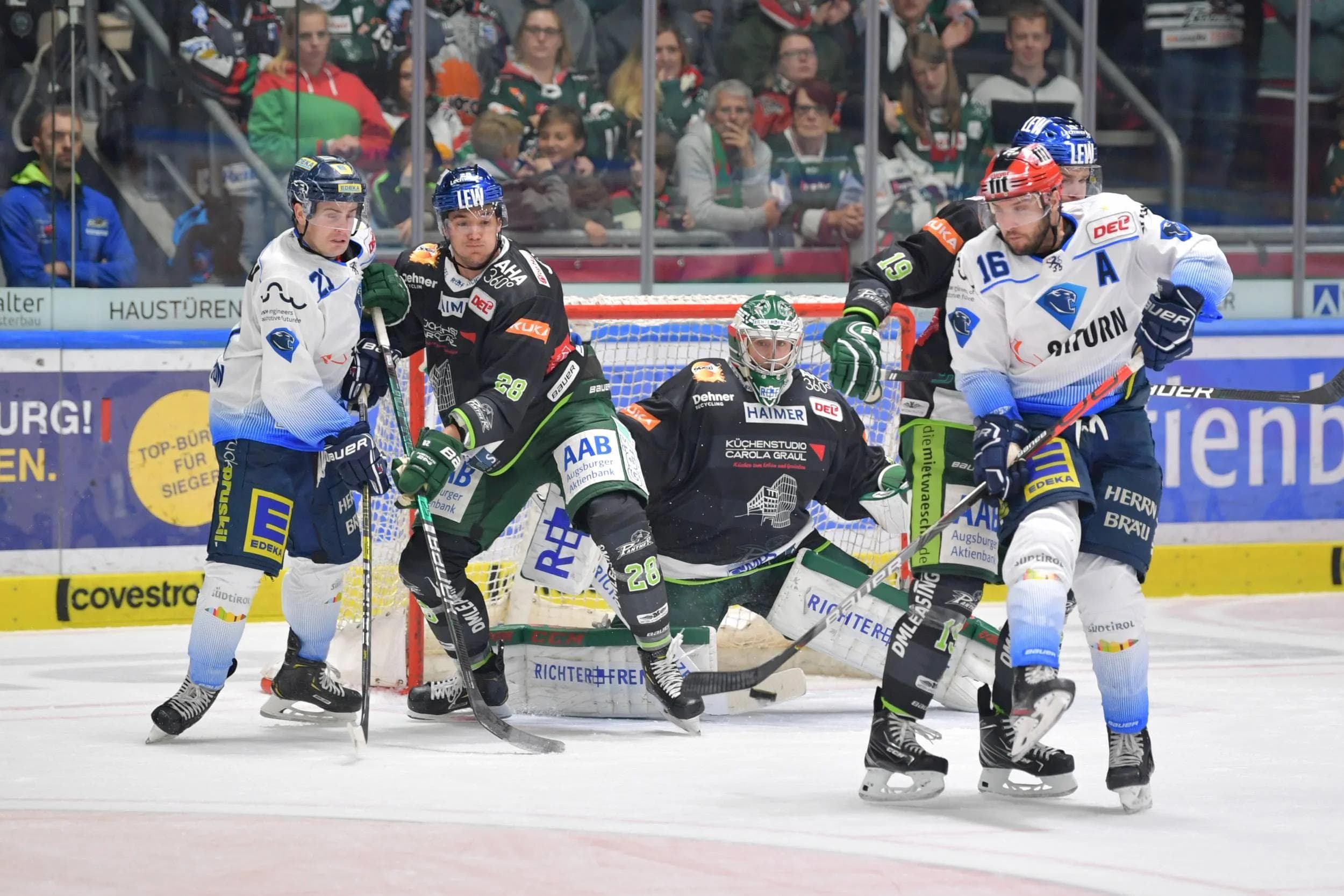 Die Panther erwarten morgen beim Derby in Augsburg wieder ein enges Match.
Foto: Johannes Traub/JT-Press