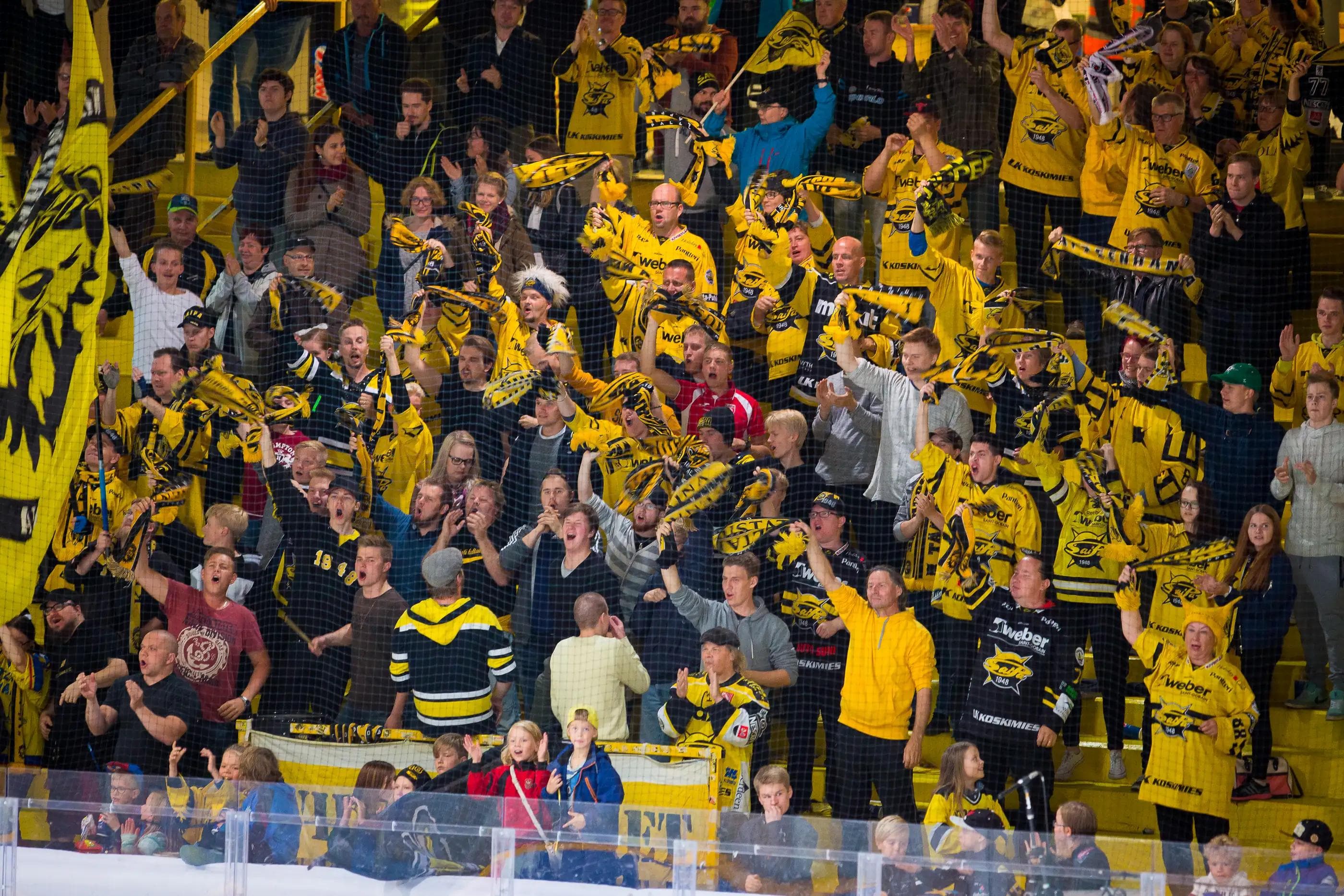 Die Fans von SaiPa Lappeenranta haben in der CHL starke Auftritte ihres Teams gesehen. Foto: Kimmo Metsala - SaiPa Lappeenranta/Champions Hockey League via Getty Images