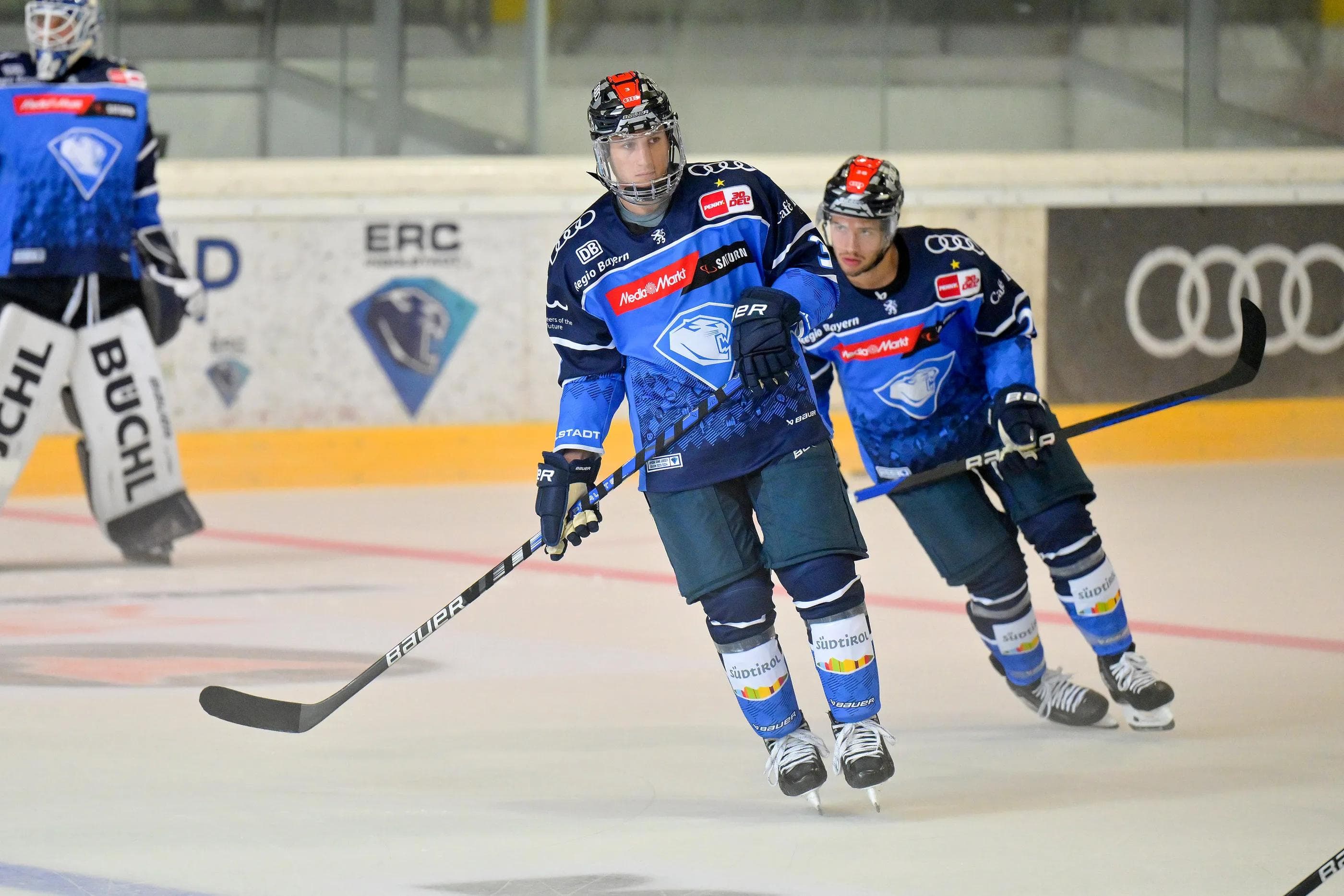 Luca Zitterbart und die Panther spielen aktuell gegen Innsbruck um den Turniersieg beim Vinschgau Cup.
Foto: Johannes Traub/JT-Presse.de