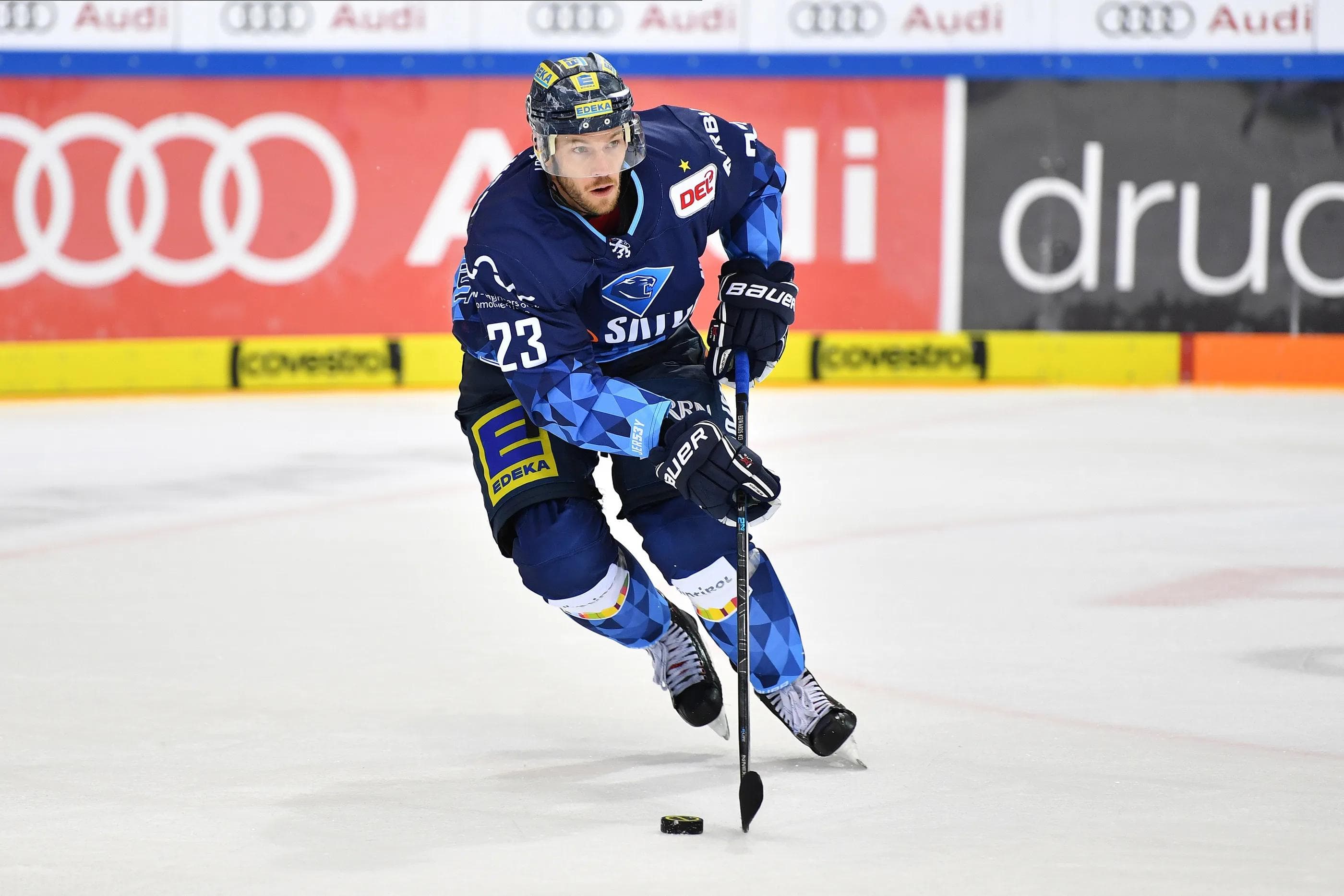 Maury Edwards geht nach dem ersten Spieltag mit vier Punkten als DEL-Topscorer in den Heimauftakt des ERC.
Foto: Johannes TRAUB / JT-Presse.de