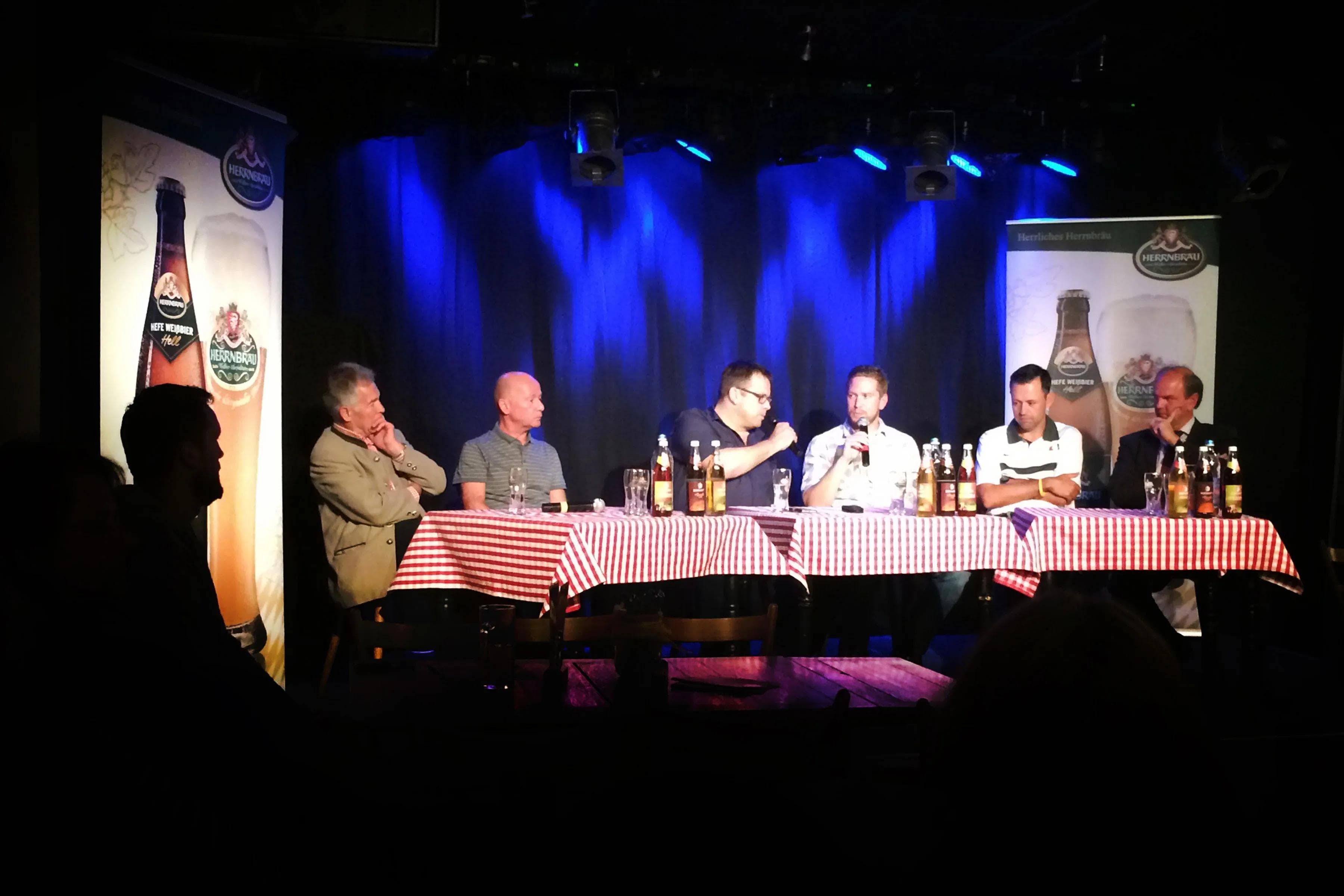 Illustre Runde (v.l.): Hans Fischer, Wolfgang Karl, Johannes Langer, Alexander Petri, Dirk Sing, Gerhard Bonschab