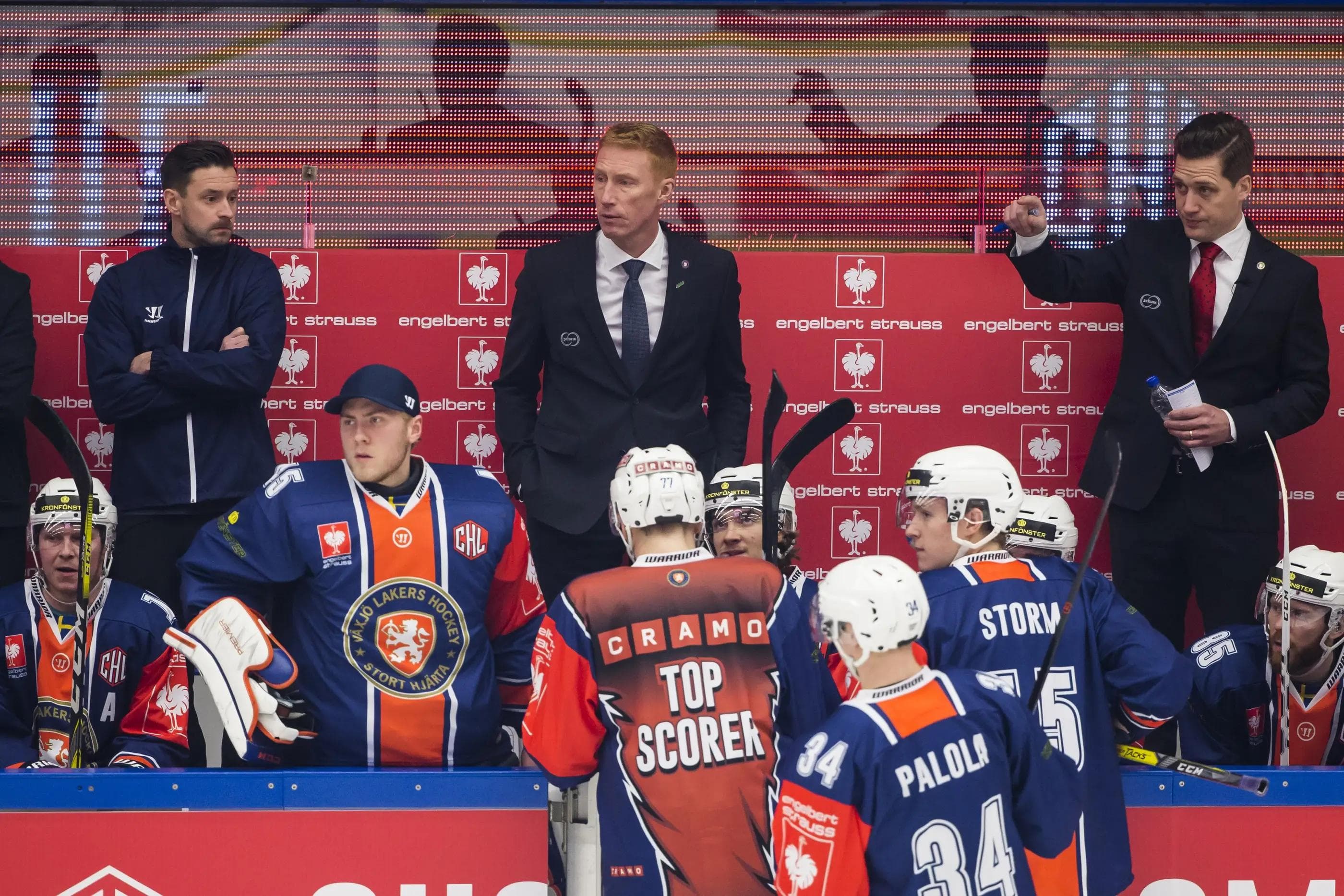 Die Växjö Lakers von Trainer Sam Hallam sind einer von vier verbleibenden Teams im Rennen um Europas Krone. Foto: Vaxjo Lakers/Champions Hockey League via Getty Image
