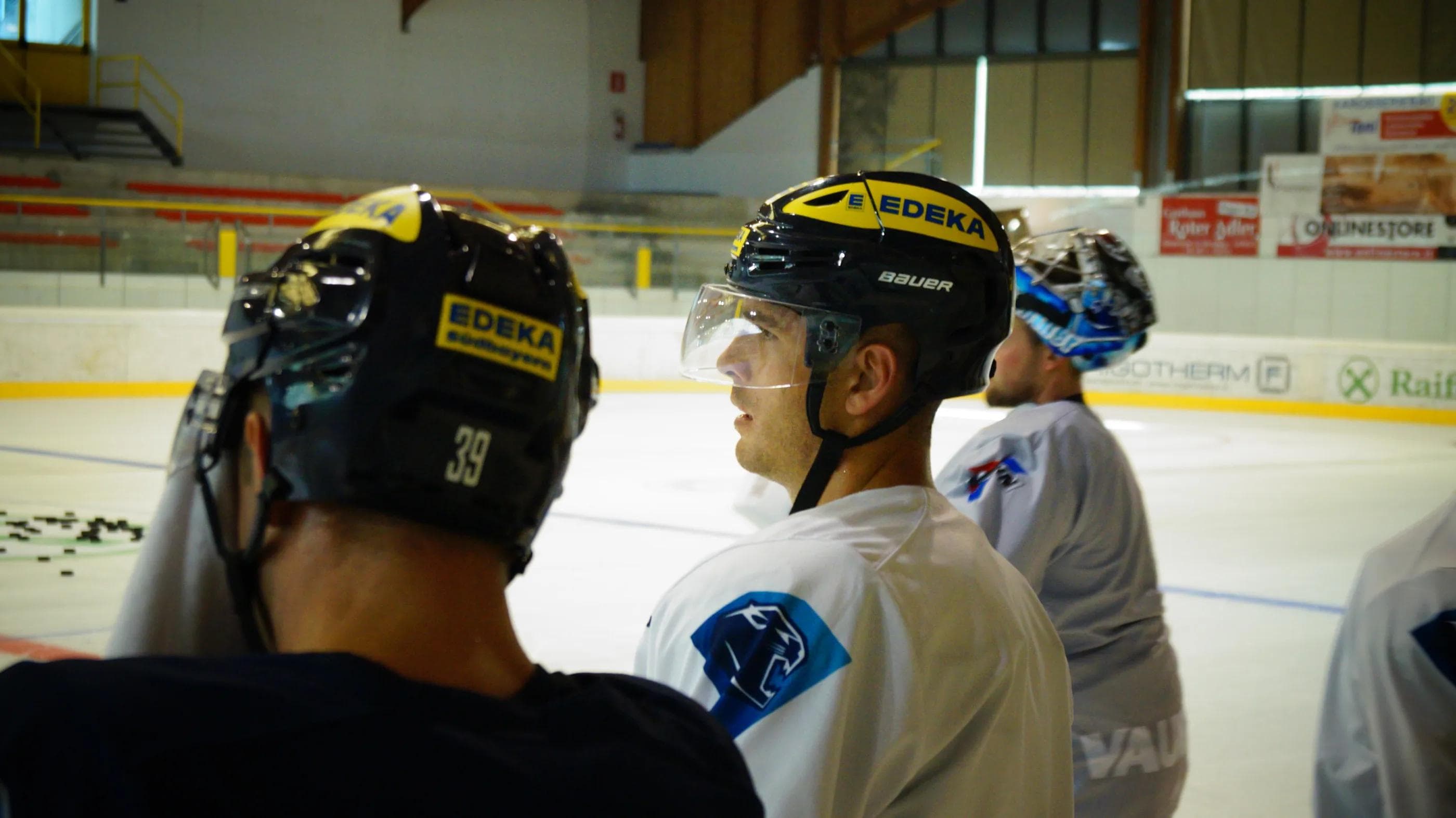 Der ERC Ingolstadt um John Laliberte bereitet sich derzeit in Latsch vor. Am Wochenende steigt der Vinschgau Cup. Foto: Martin Wimösterer