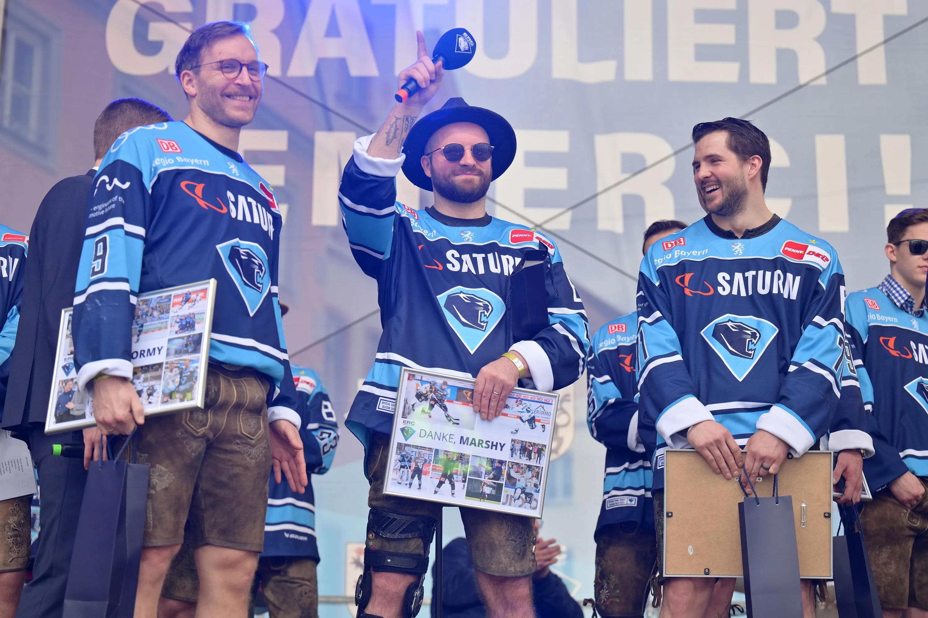 Die Panther-Fans mussten schweren Herzens aber auch von Spielern verabschieden.
Foto: Johannes Traub/JT-Presse.de