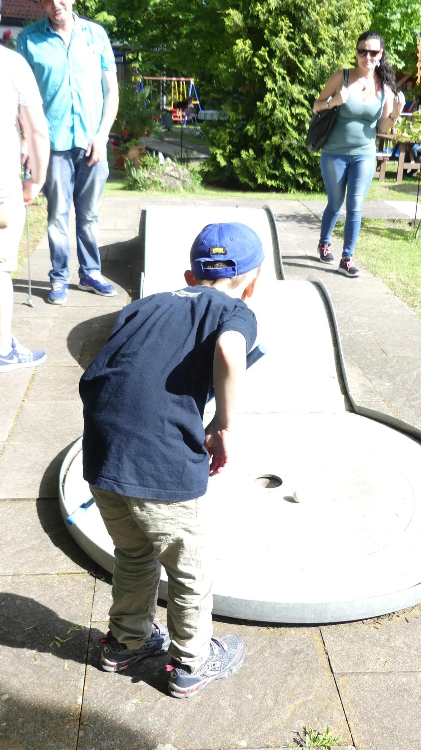 Minigolf verlangt Geschicklichkeit.