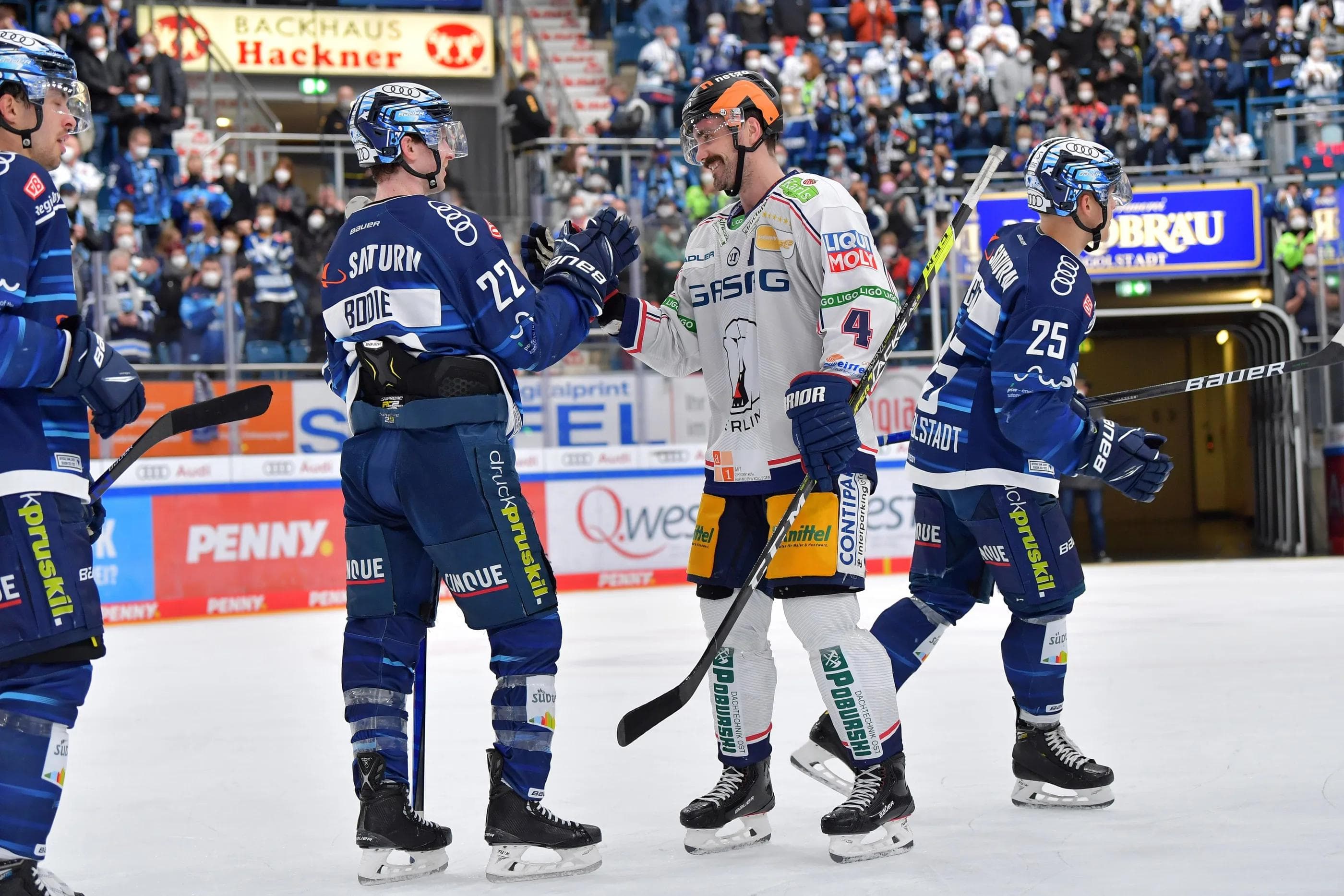 Das Kräftemessen zwischen Mat Bodies Panthern und Morgan Ellis Berliner steigt zur besten Sendezeit.
Foto: Johannes Traub/JT-Presse.de
