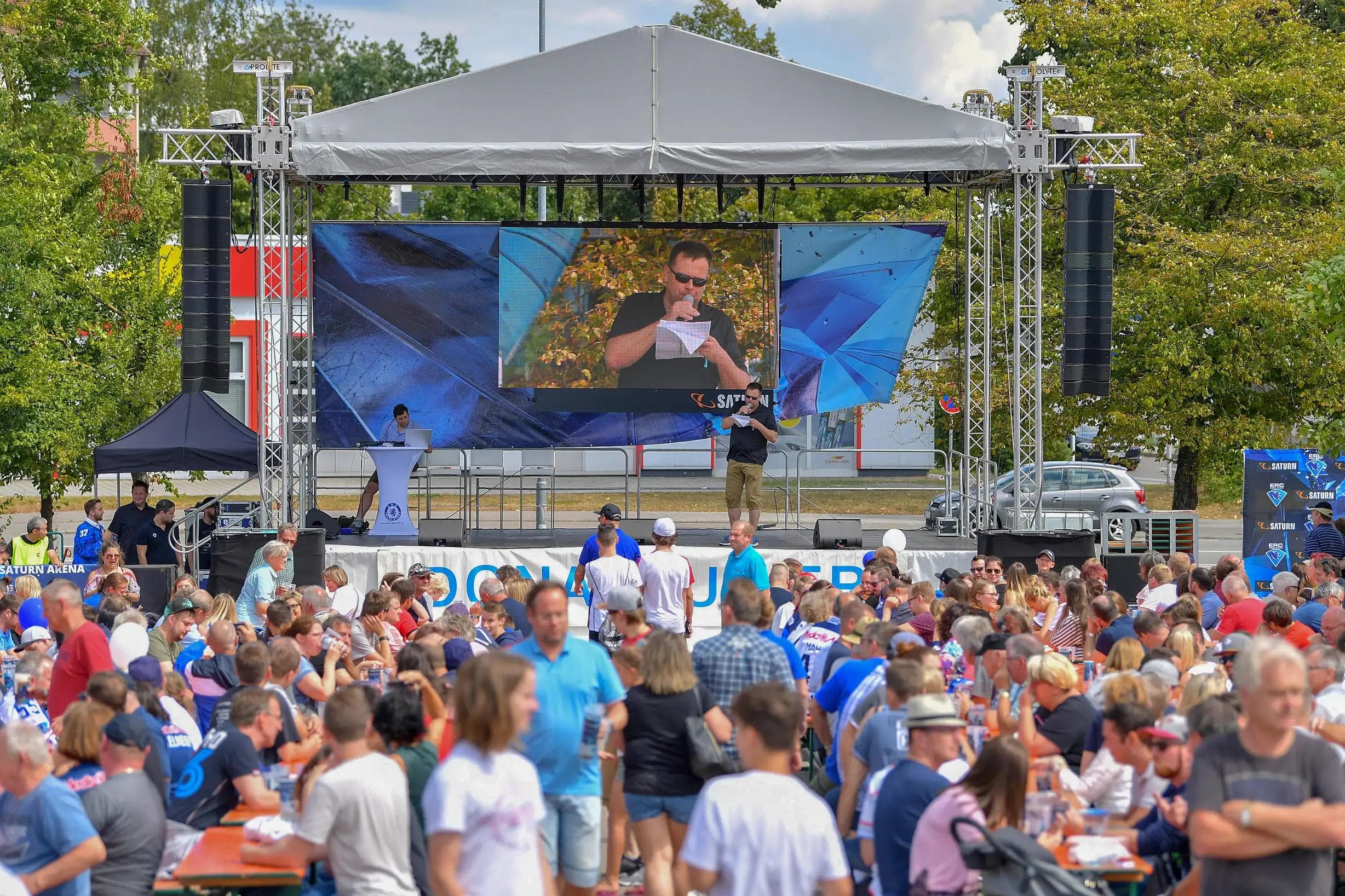 Am Samstag steigt das große Fan-Fest zur Saisoneröffnung vor der Saturn-Arena. Foto: ST-Foto.de / Johannes Traub