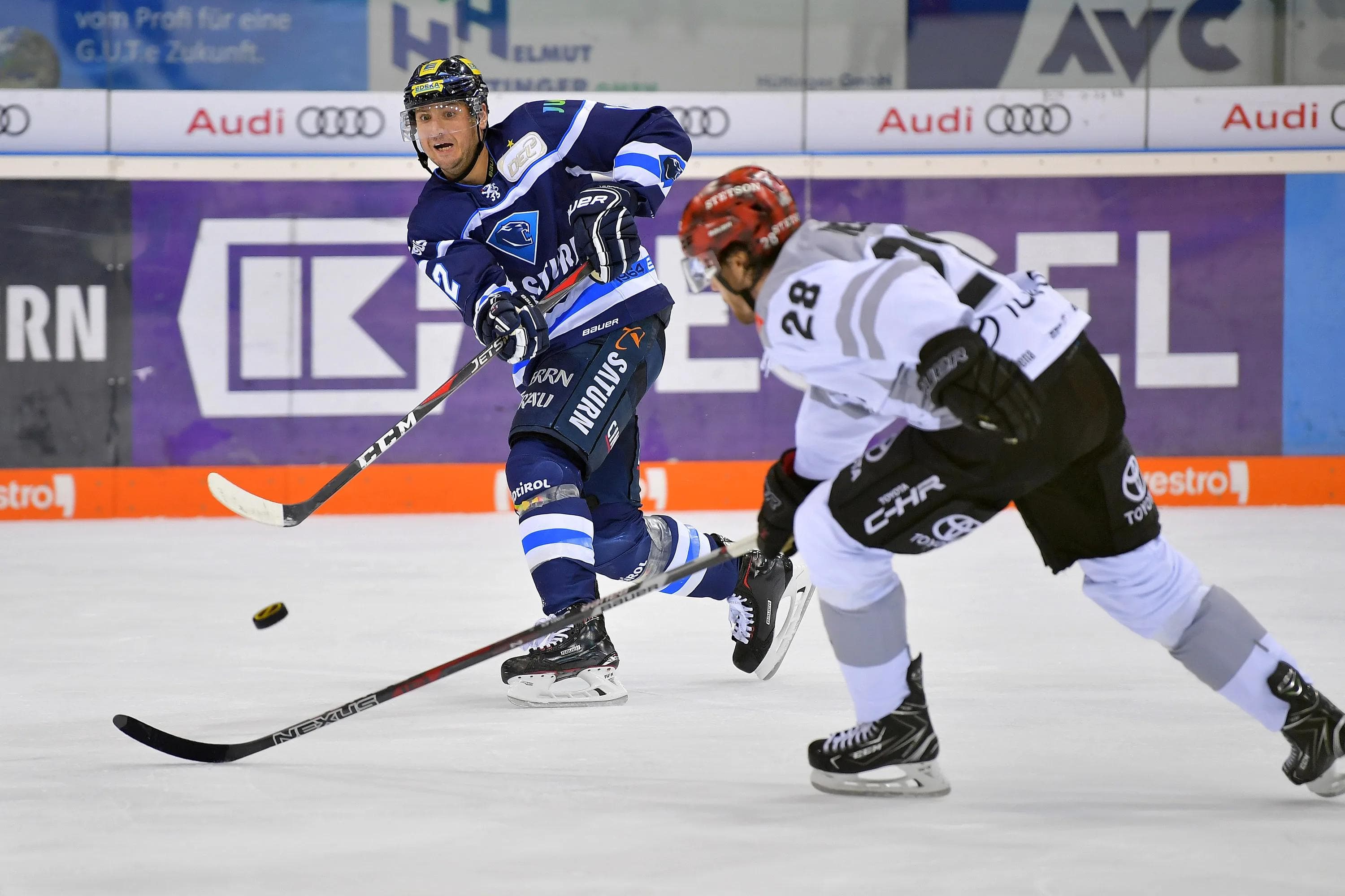 Sonntag geht es für Pat Cannone und die Panther gegen die Kölner Haie.
Foto: Johannes TRAUB / ST-Foto.de