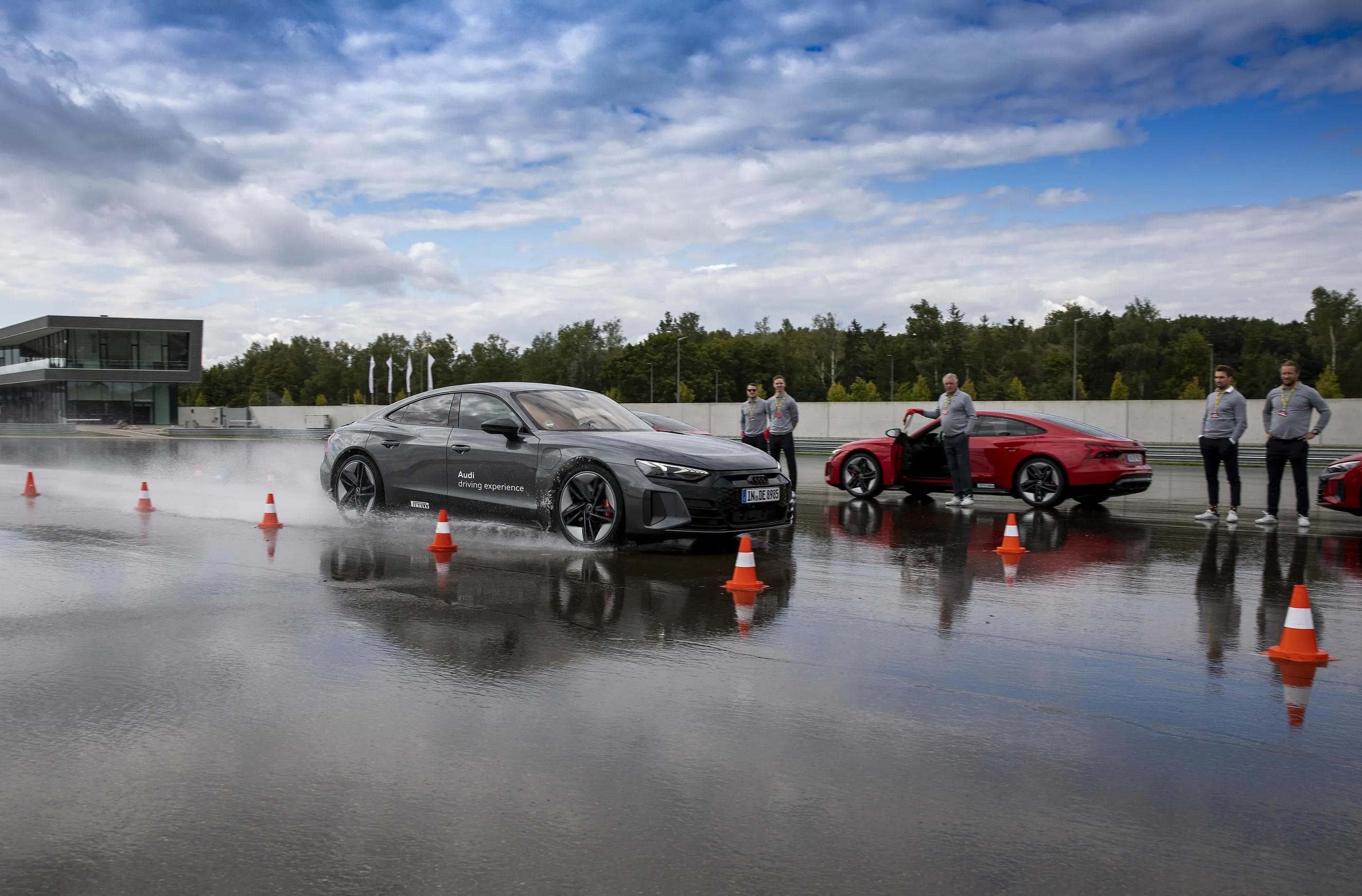 Die Panther testeten Top-Modelle von Audi.
Foto: AUDI AG