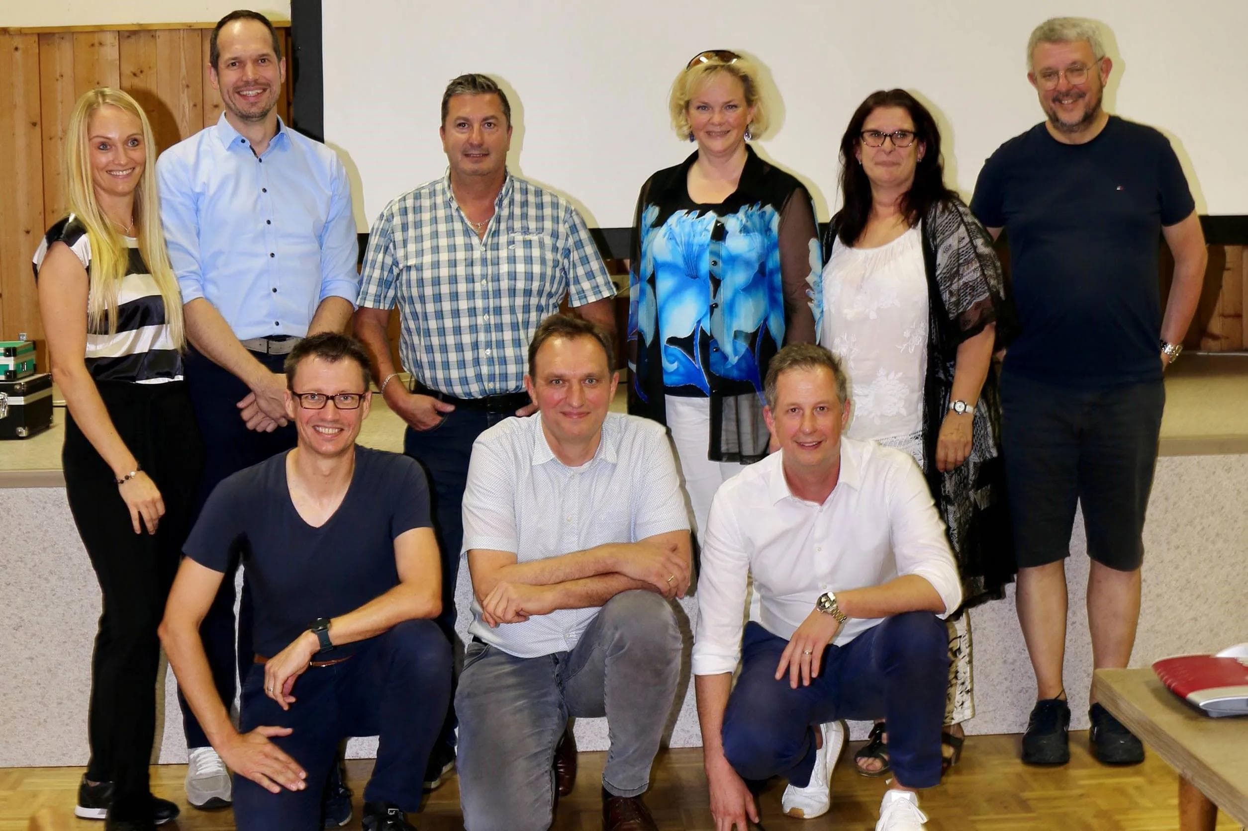 Neu gewähltes ERCI e.V. Präsidium: 
v.l.n.r. Obere Reihe: Anne Krischnig, Lars Falkowski, Michael Pfaffinger, Sabine Leiß, Cornelia Dürkop, Oliver Dehn.
v.l.n.r. Untere Reihe: Florian Gräf, Richard Leonhardt, Michael Riedl
Nicht auf dem Bild: Walter Gr