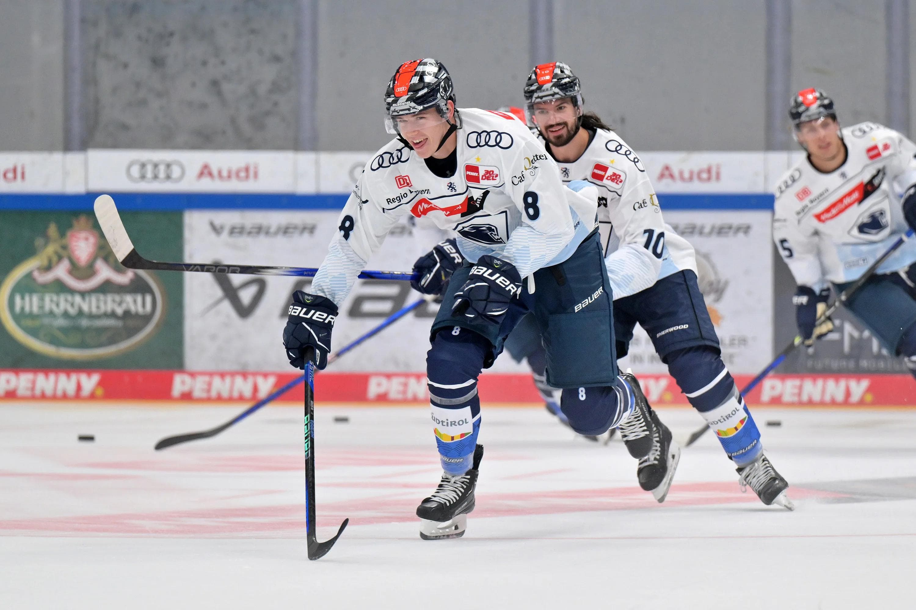Den Auftakt bildete das Showtraining.
Foto: Johannes Traub/JT-Presse.de
