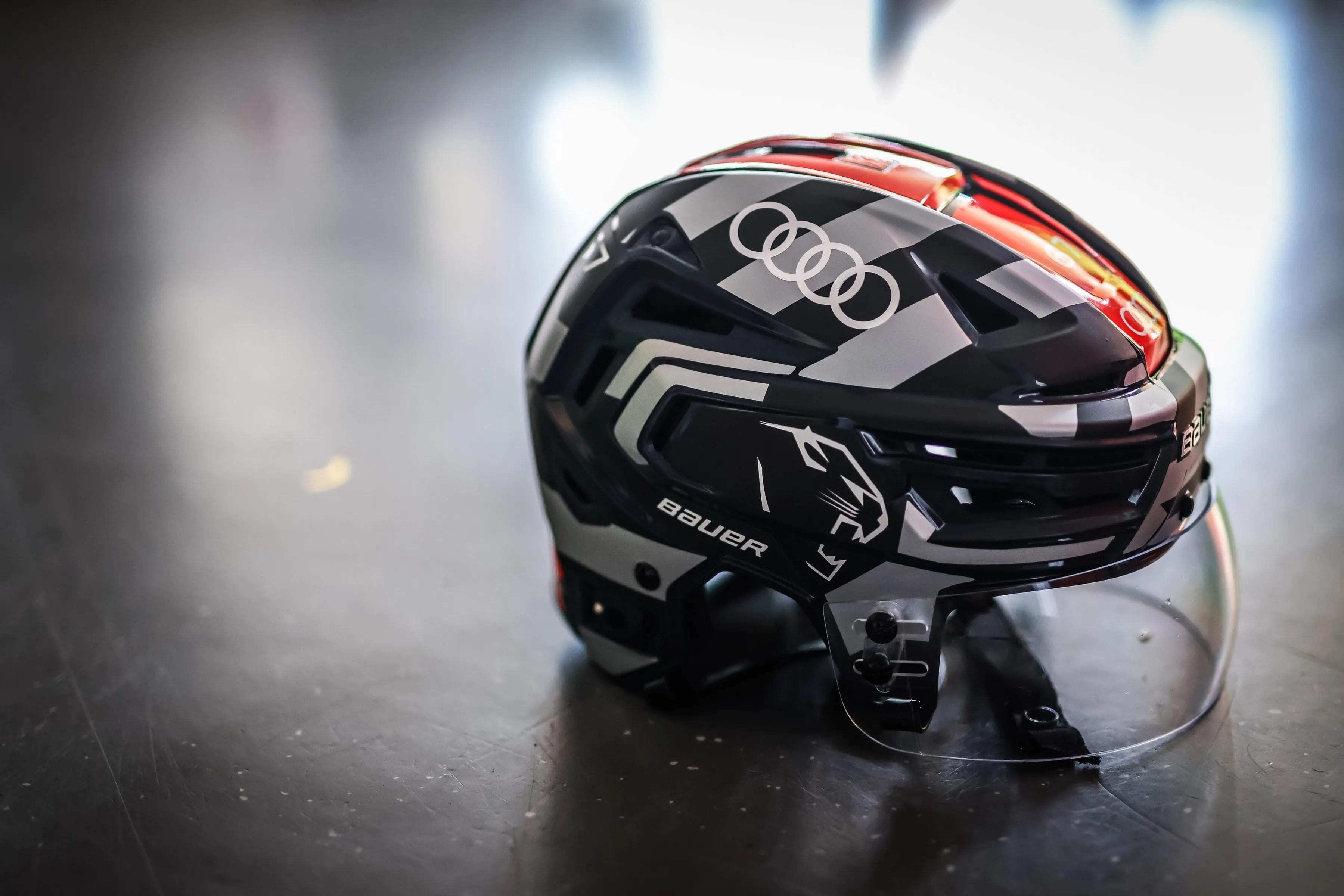 Der Helm für die Saison 2023/24.
Foto: Stefan Bösl