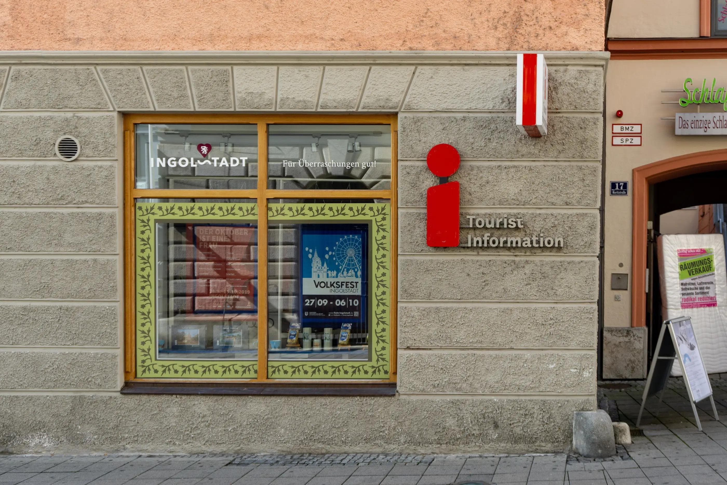 Ab sofort gibt es auch in der Tourist Information Ingolstadt am Rathausplatz Tickets für ERC-Heimspiele. Zwei-für-Eins-Aktion für Bremerhaven-Spiel.
Foto: Tourist Info