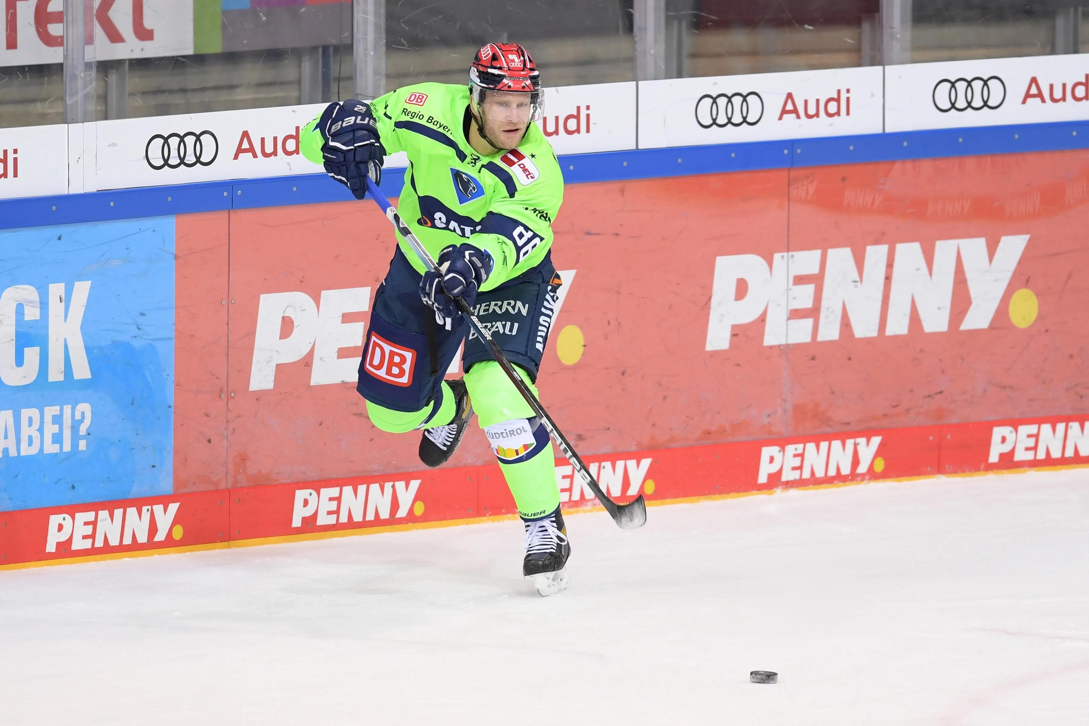 Daniel Pietta spielt morgen zum 800. Mal in der DEL.
Foto: Johannes Traub/JT-Presse.de