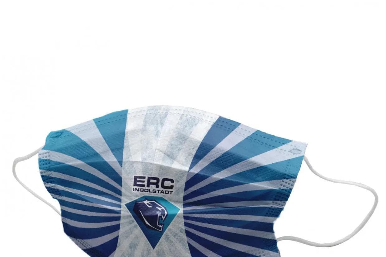 Zum Infektionsschutz beitragen und gleichzeitig gut aussehen: Das geht nun mit der Mund-Nasen-Maske im ERC-Design.
Erhältlich in unserem Onlineshop.
