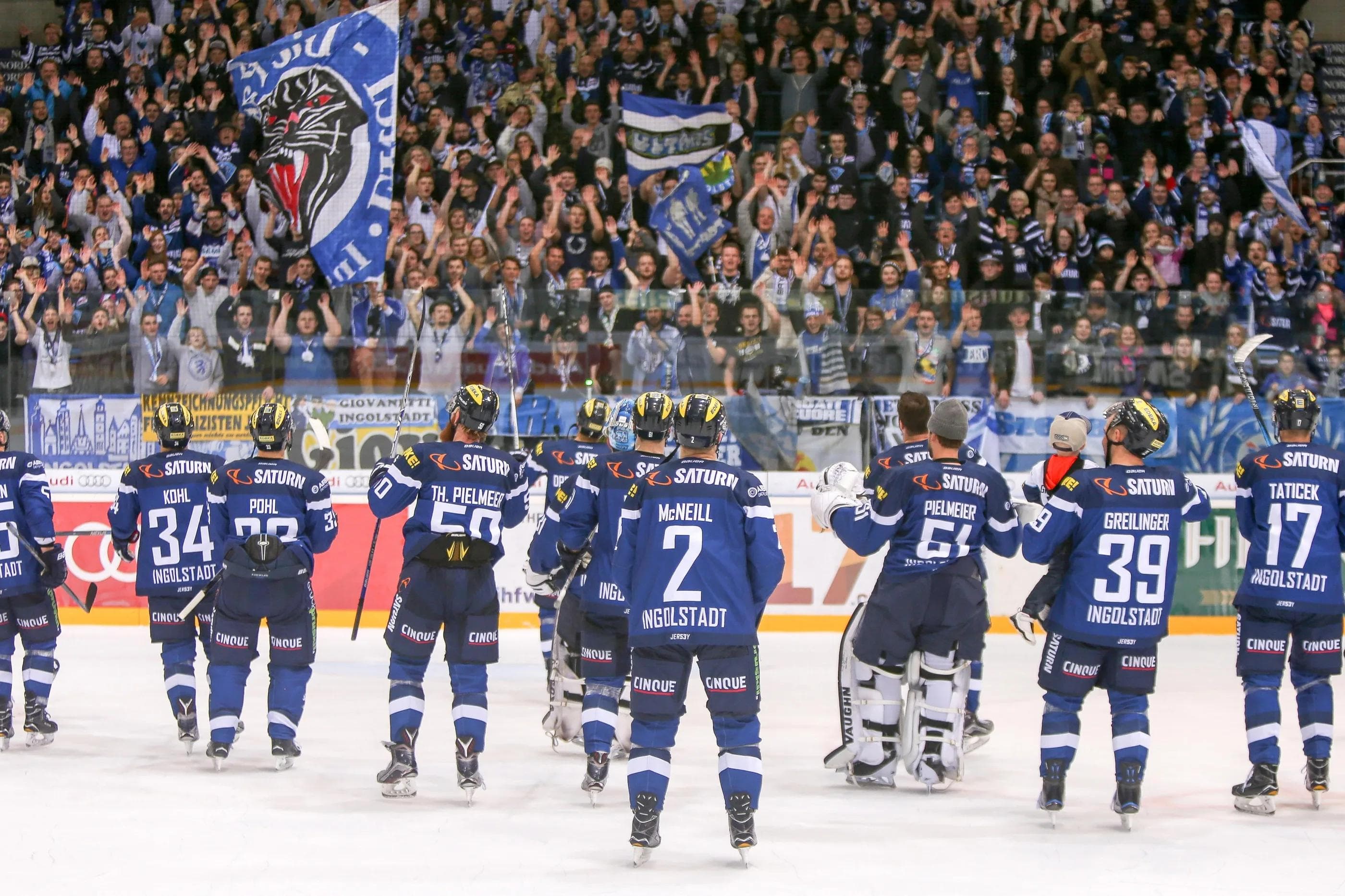 Alle für die Panther! Foto: Jürgen Meyer / kbumm.de