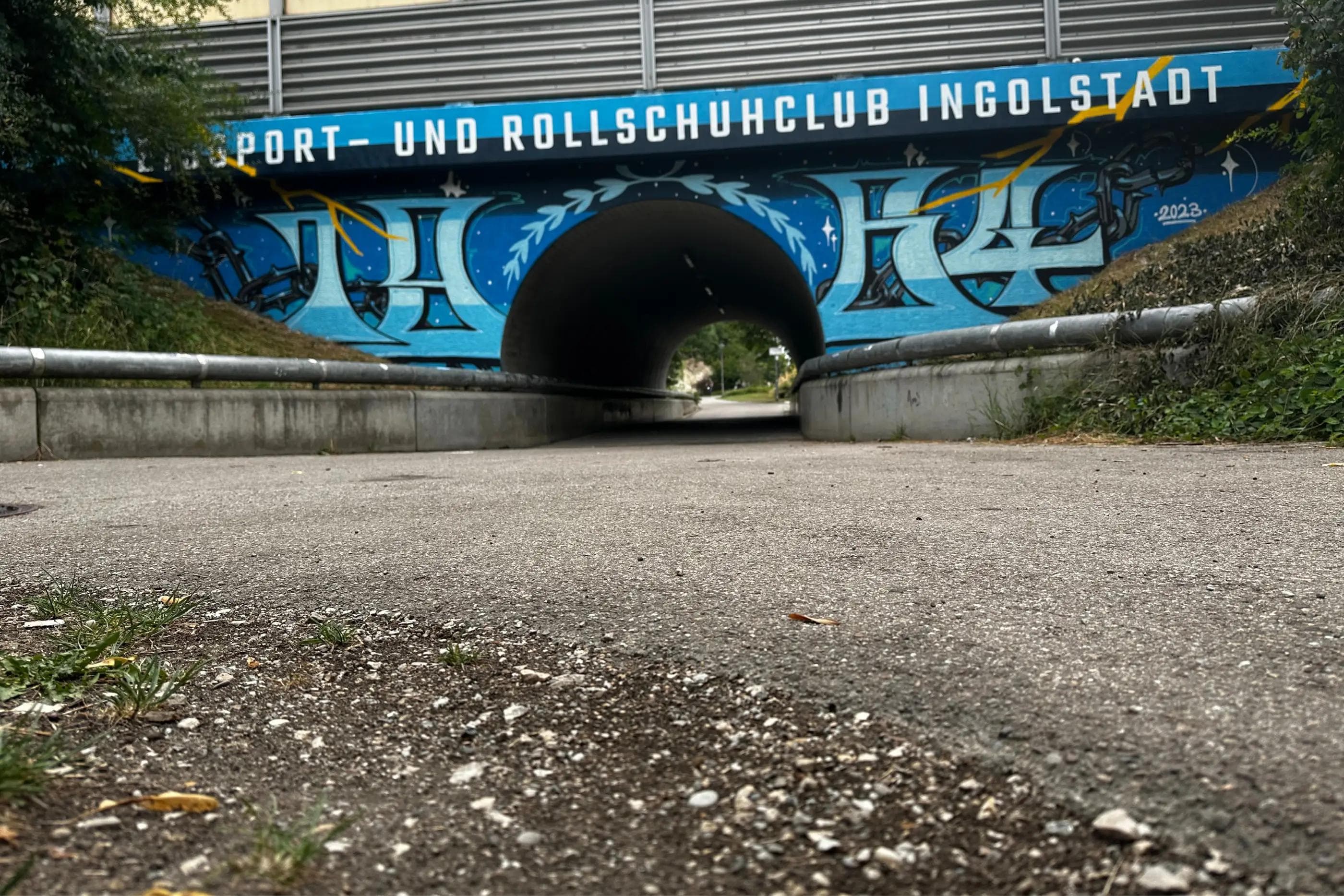 Auf der anderen Seite ist unser Gründungsjahr zu sehen.