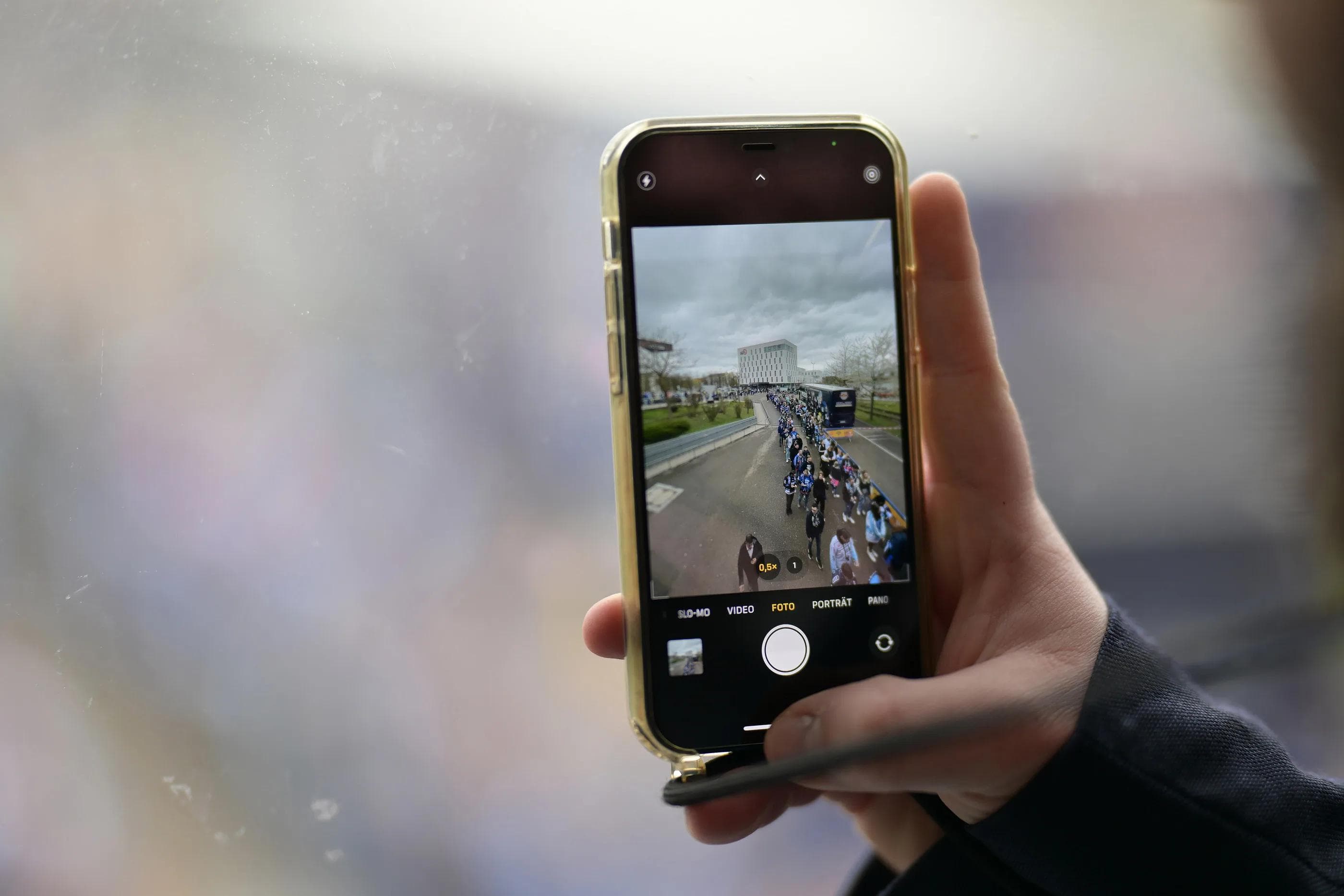 Dauerkarten-Gewinnspiel: Social Media-Praktikant am Heimspieltag