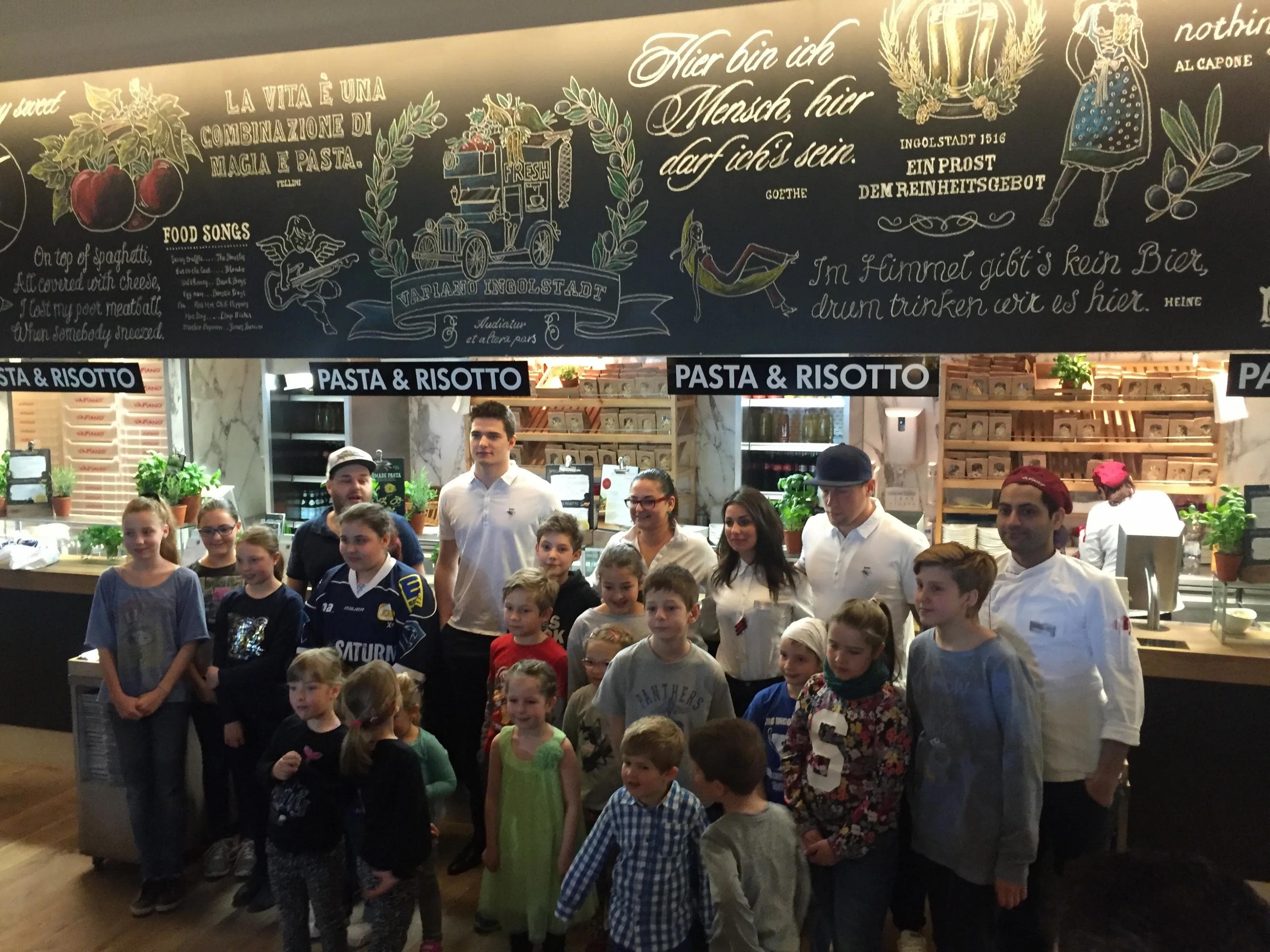 Das Gruppenfoto nach einem leckeren Tag im Vapiano.