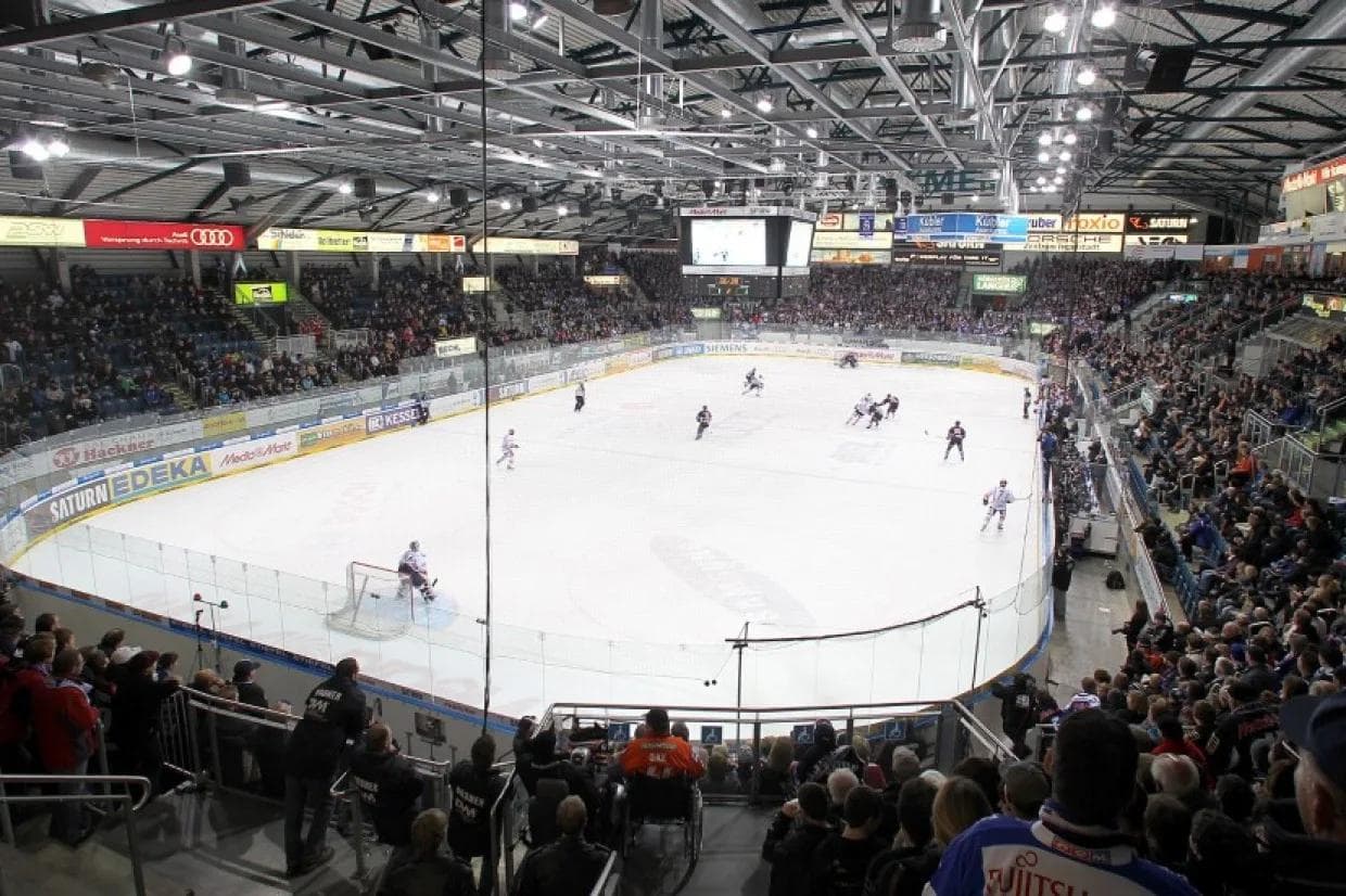 Am Sonntag um 19 Uhr steigt das erste Heimspiel der DEL-Saison 2019/20. Foto: Bösl - www.kbumm.de