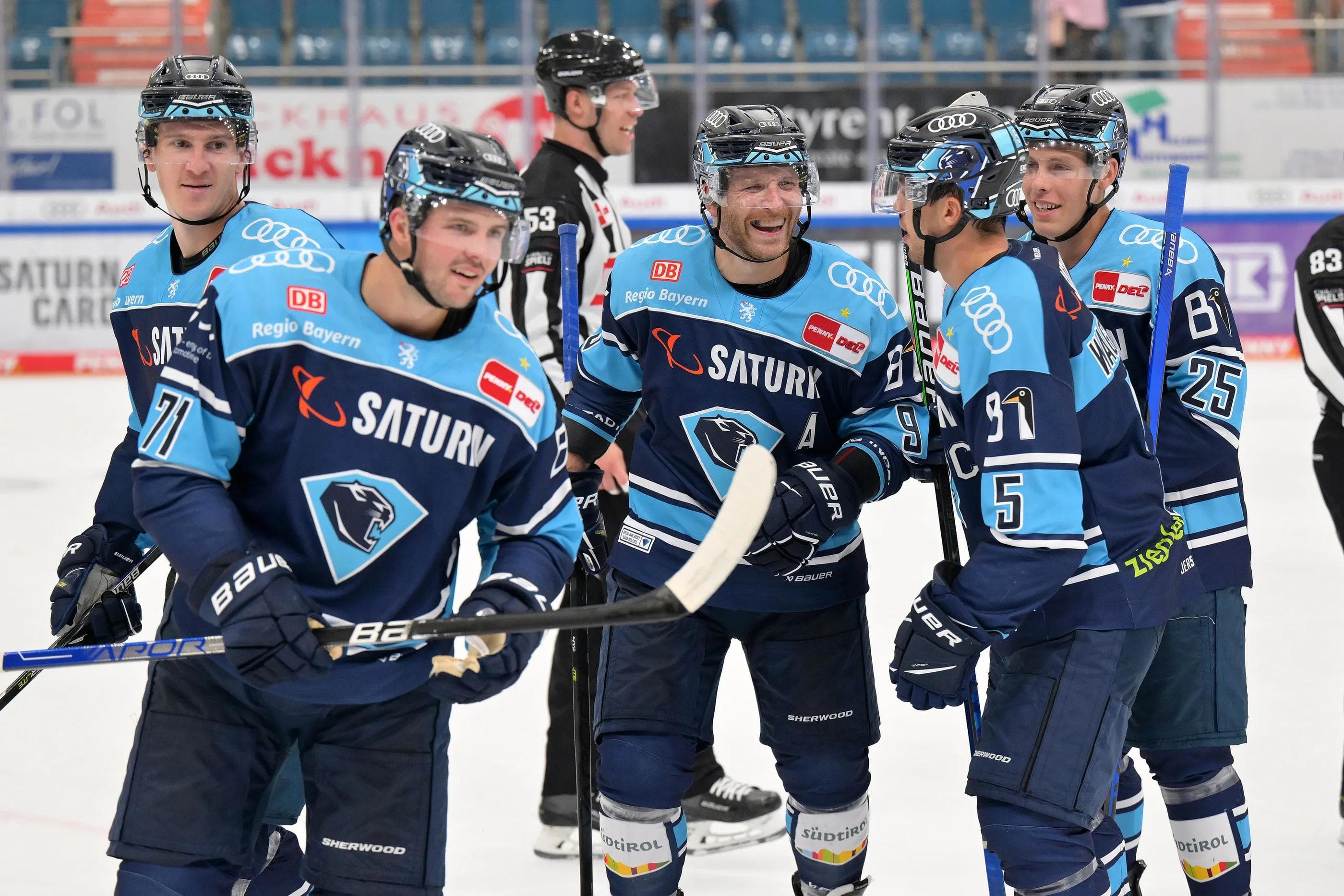 Die Panther freuen sich auf eine möglichst volle SATURN-Arena zum Auftakt der neuen Saison in der PENNY DEL.
Foto: Johannes Traub/JT-Presse.de