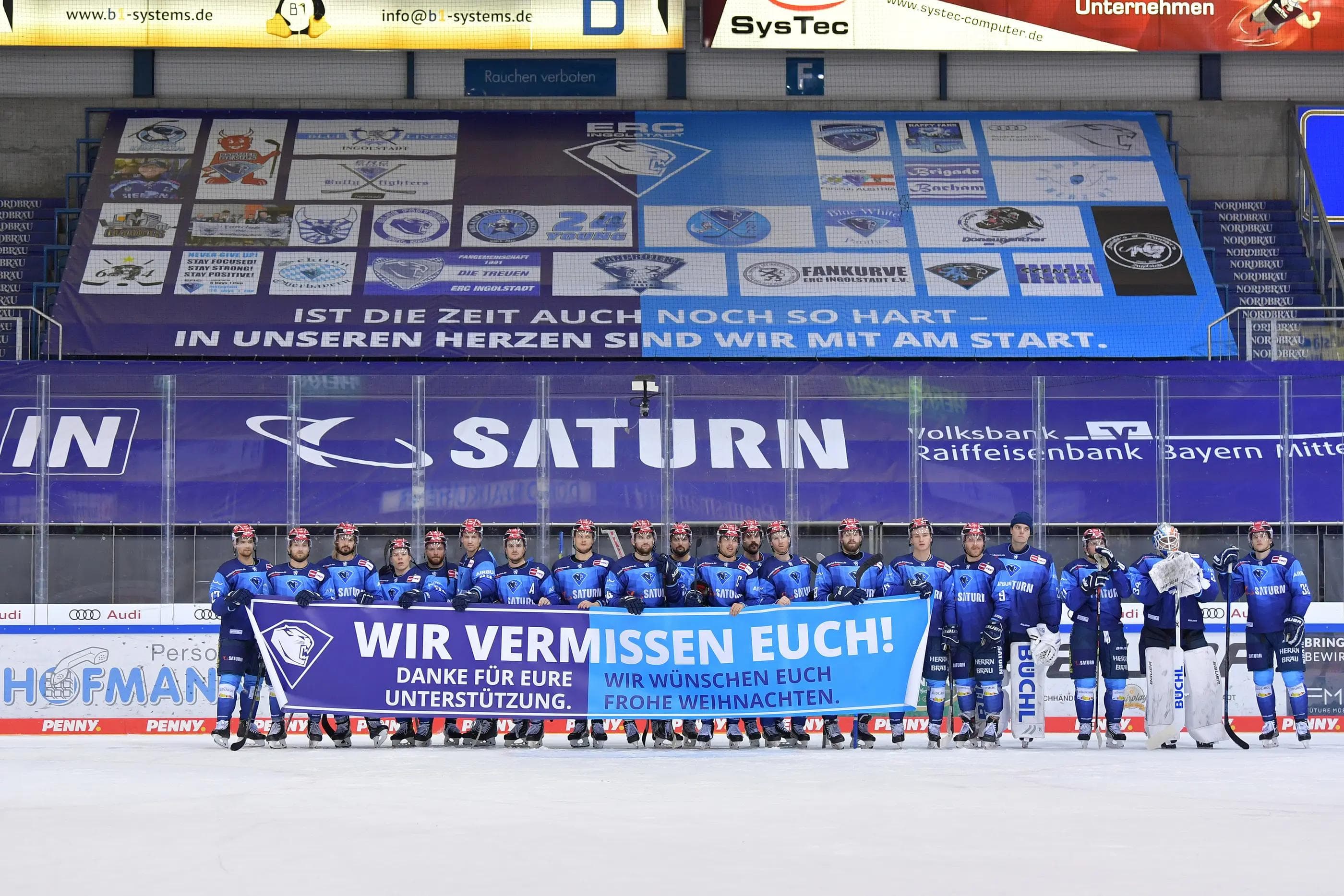 Das Team machte gestern nochmal deutlich, wie sehr die Fans fehlen.
Foto: Johannes TRAUB / JT-Presse.de