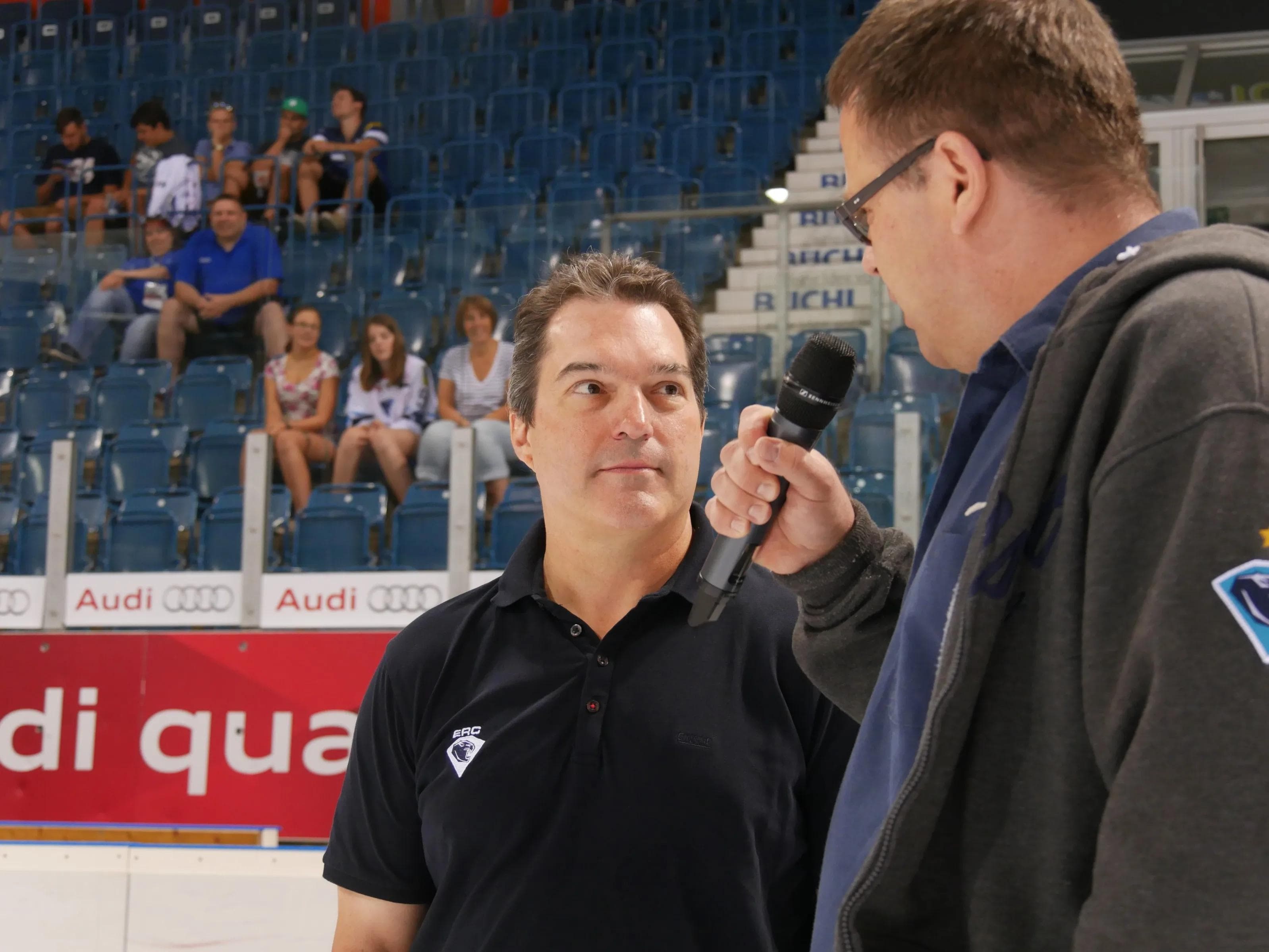 Auch Sportdirektor Larry Mitchell wird morgen im SATURN am Westpark die Fragen der Fans beantworten.
