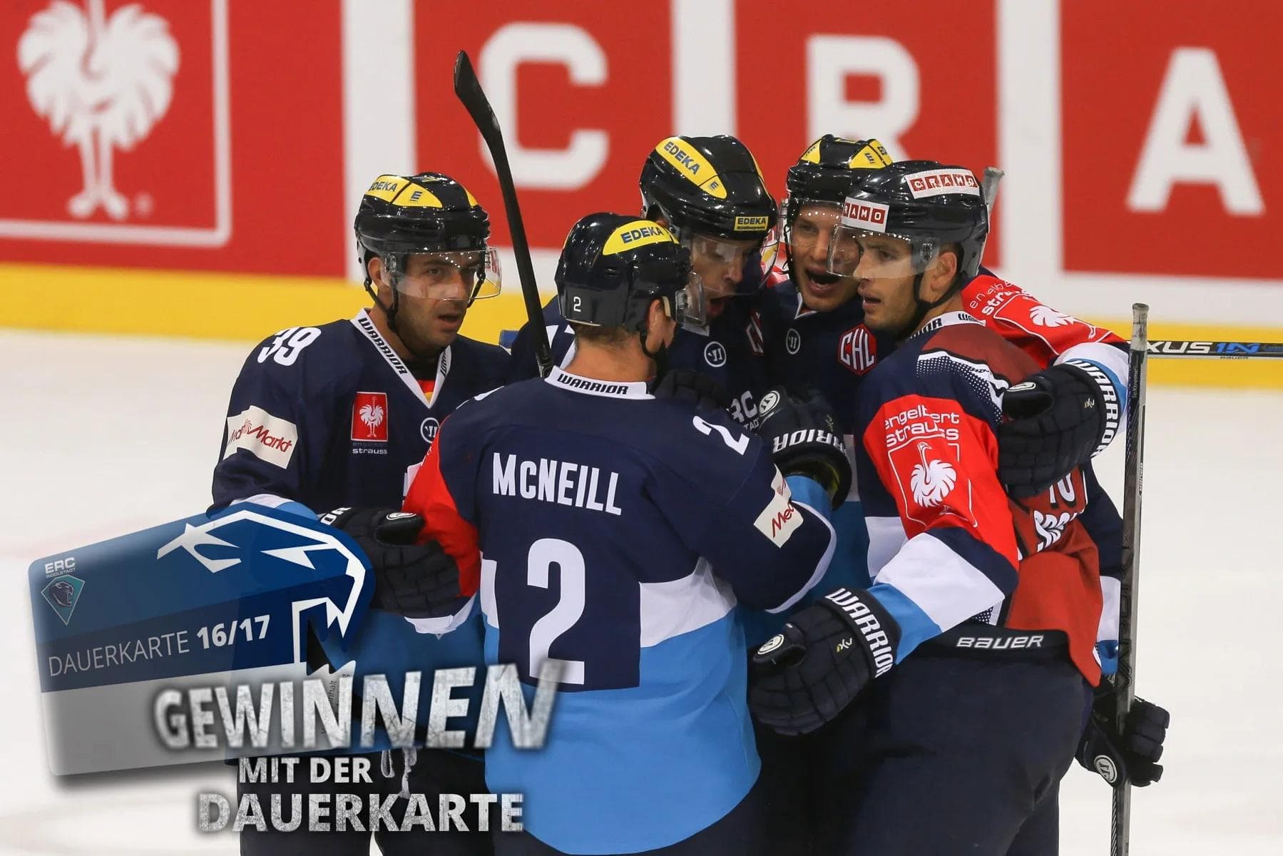 Erlebe ein Spiel der Champions Hockey League mit einer Begleitperson im VIP-Bereich und treffe nach dem Spiel einen ERC-Spieler zu einem Meet&Greet