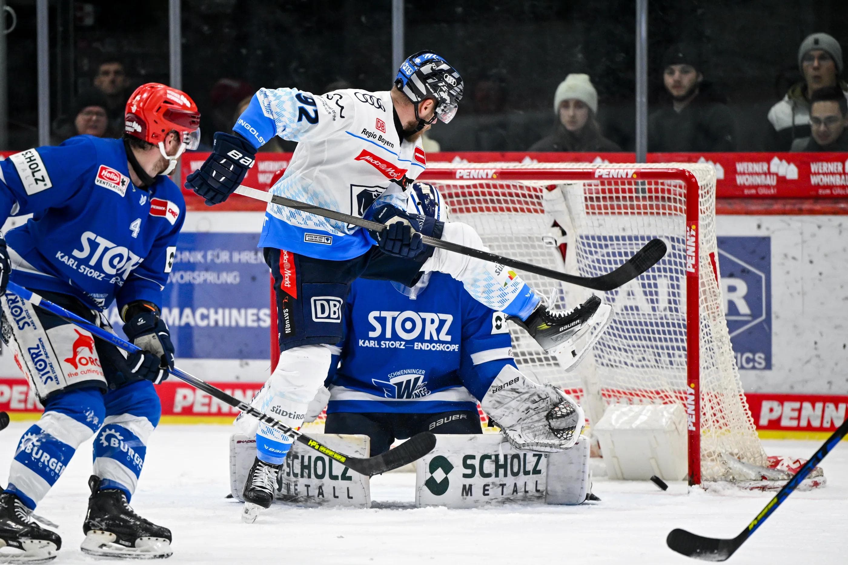 Schmölz-Hattrick zum Sieg