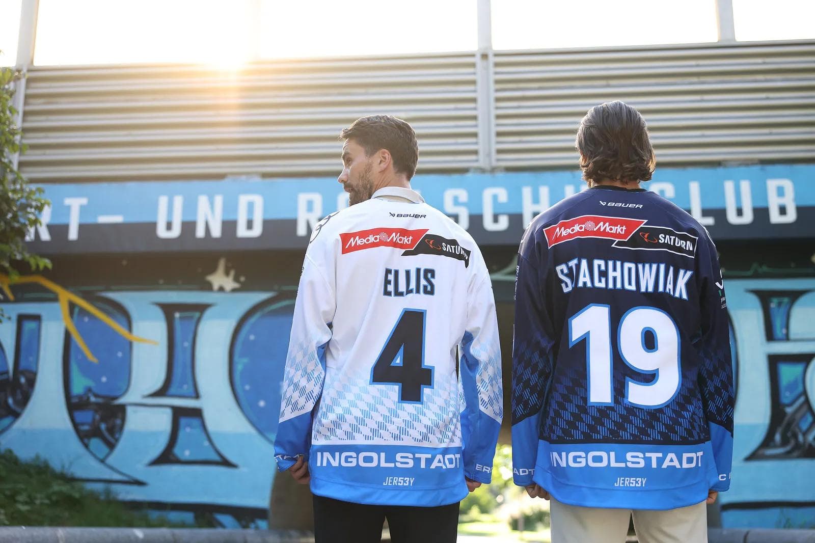 Die Rückansicht der neuen Jerseys.
Foto: Stefan Bösl