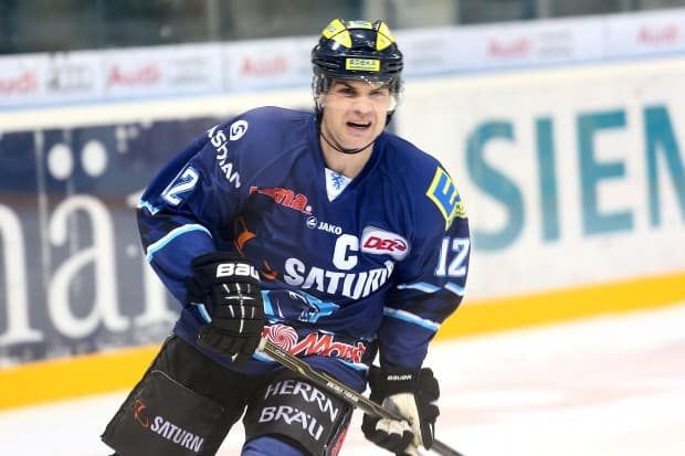 Kreuzbandriss und bei Kapitän Tyler Bouck. Foto: Bösl - www.kbumm.de